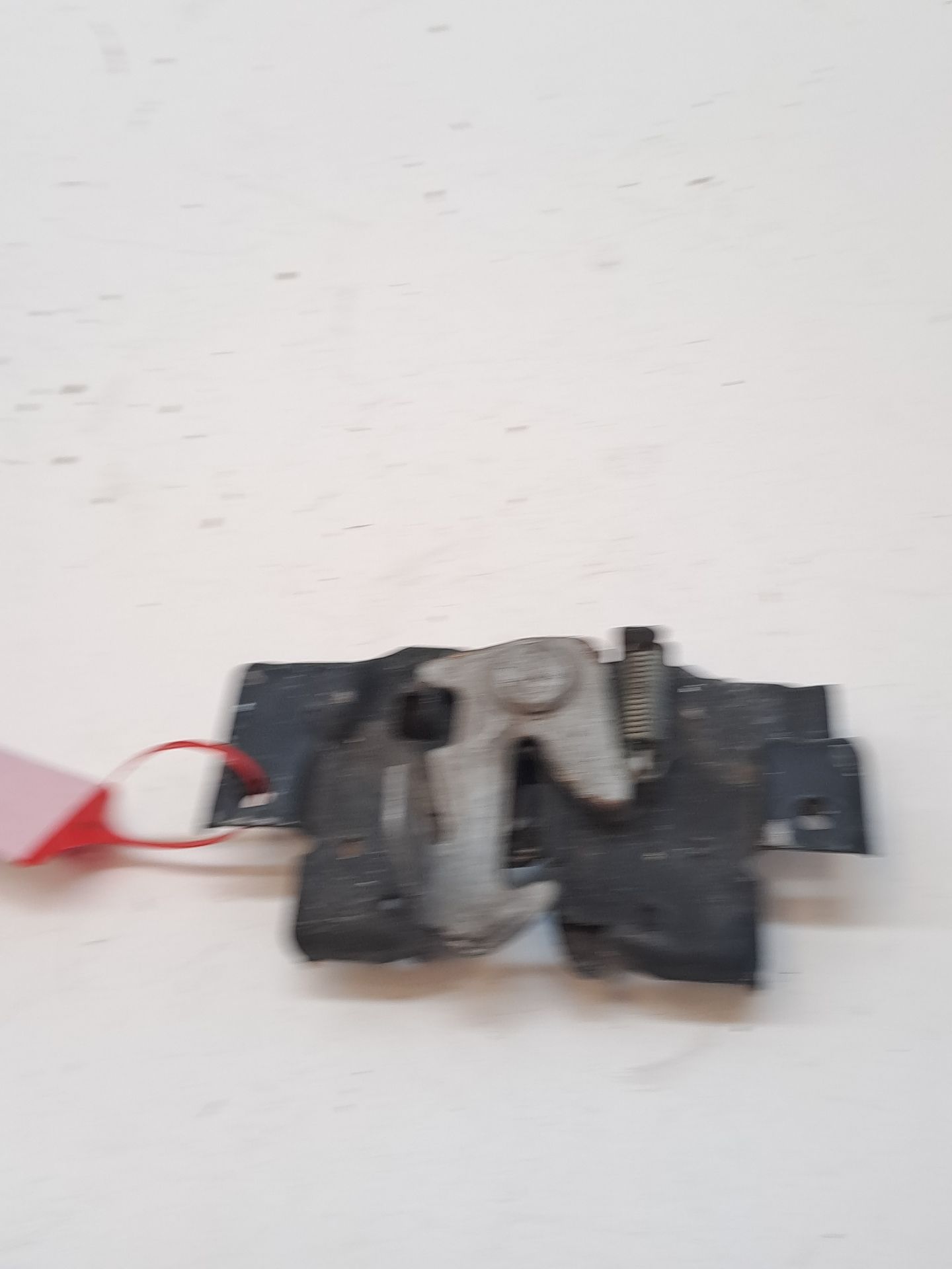 CERRADURA CAPOT MAZDA 2 LIM. (DE)