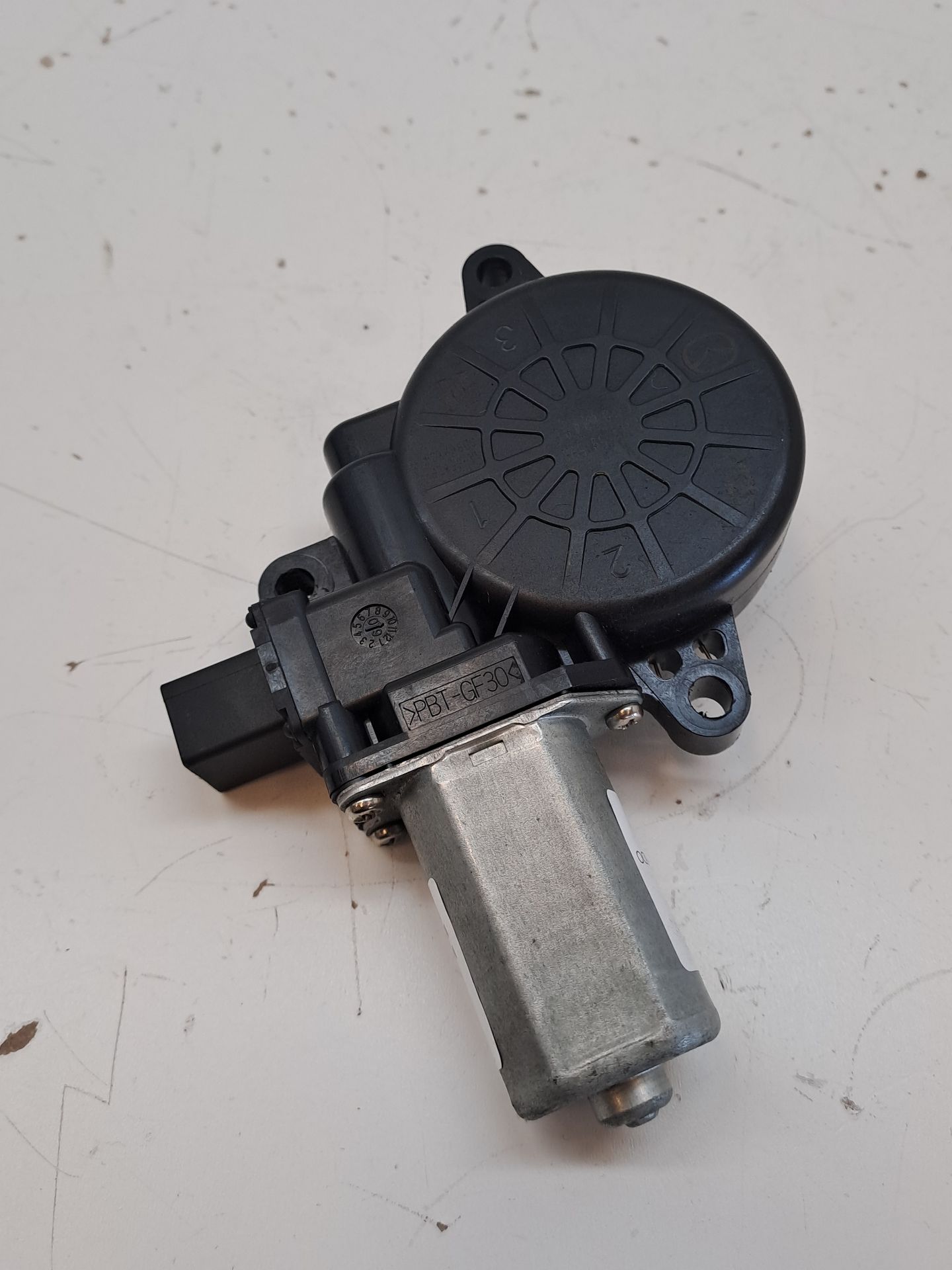 Front Left Window Motor MAZDA 2 LIM. (DE)