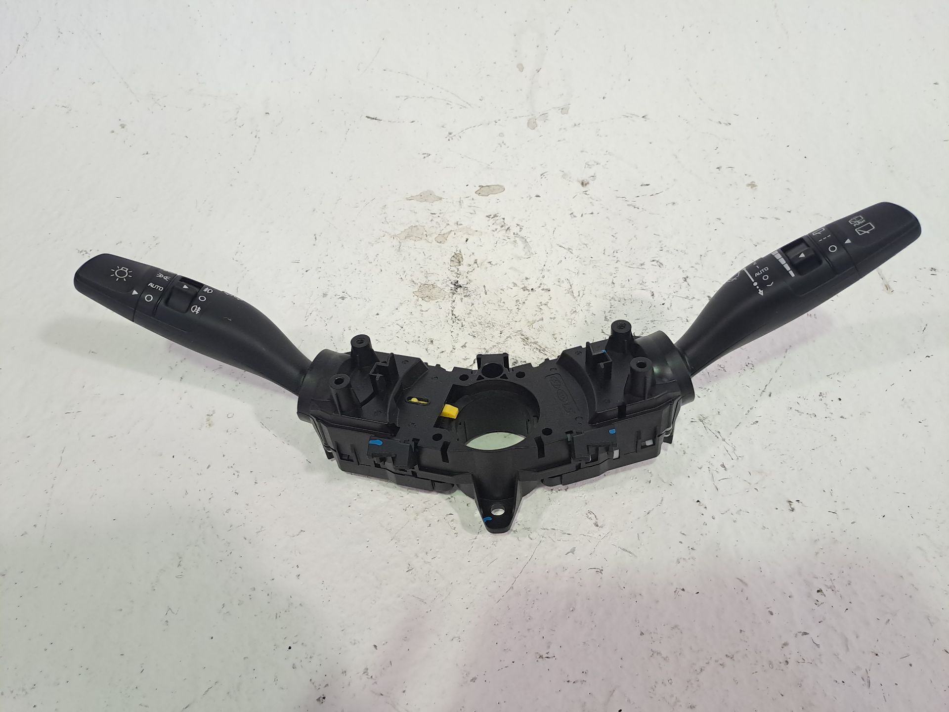 Commande de clignotants KIA SORENTO II (XM)