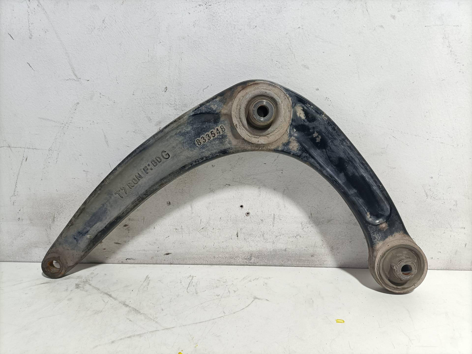 Braço de suspensão inferior dianteiro esquerdo PEUGEOT 308