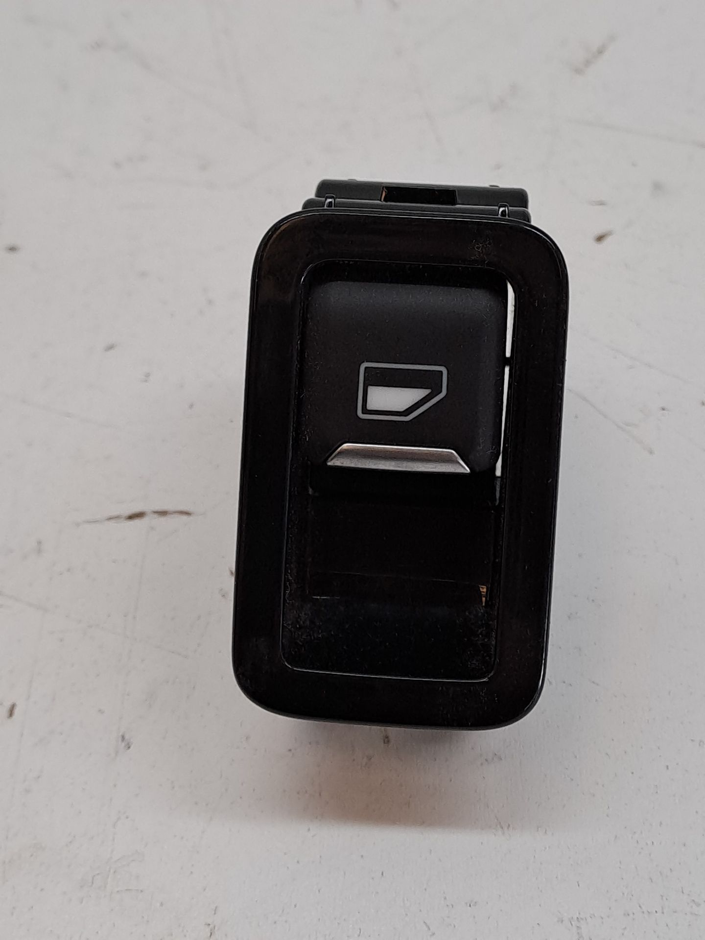 Rear Left Window Switch AIWAYS U5