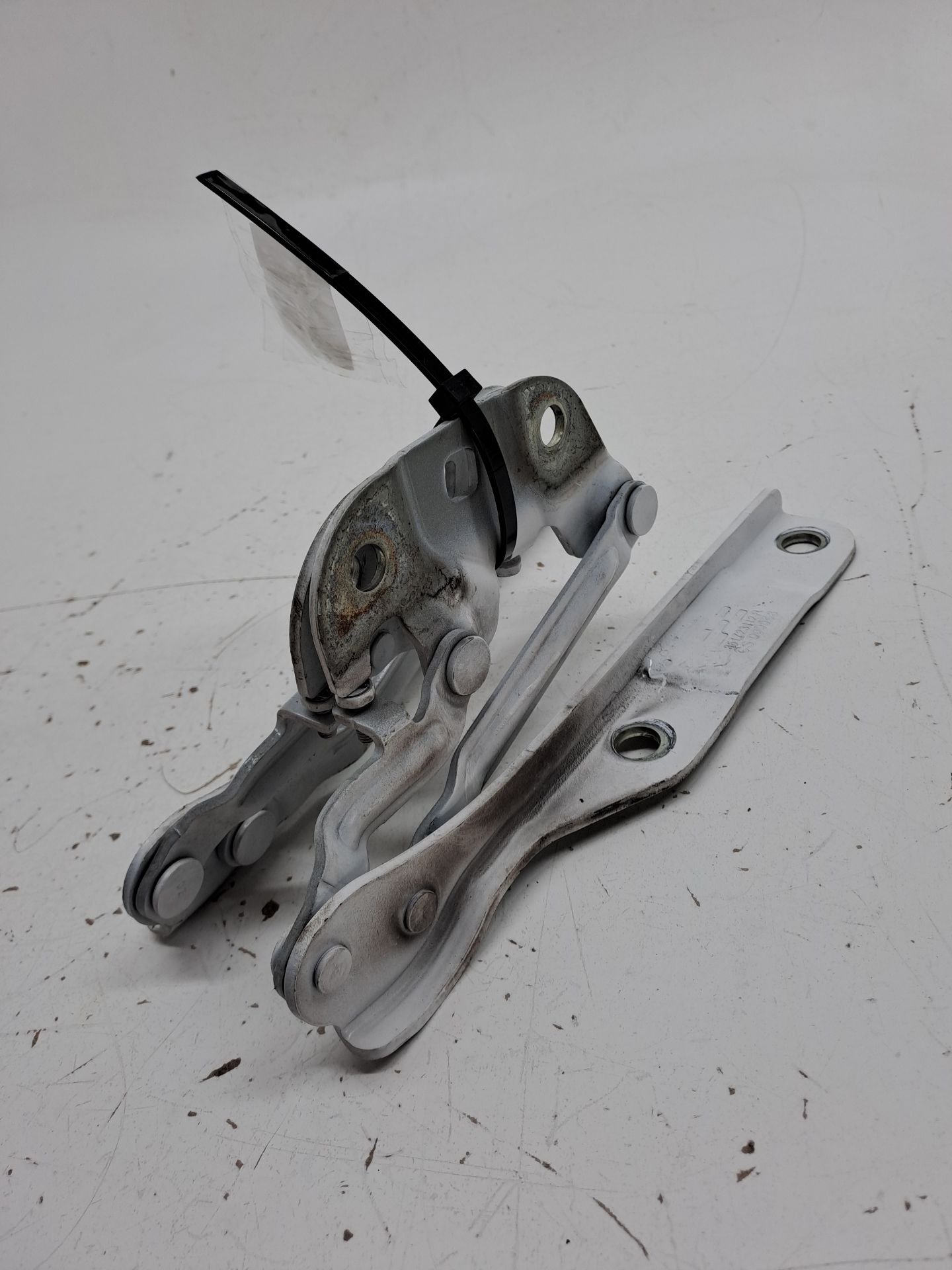 Sliding door support / guide AIWAYS U5