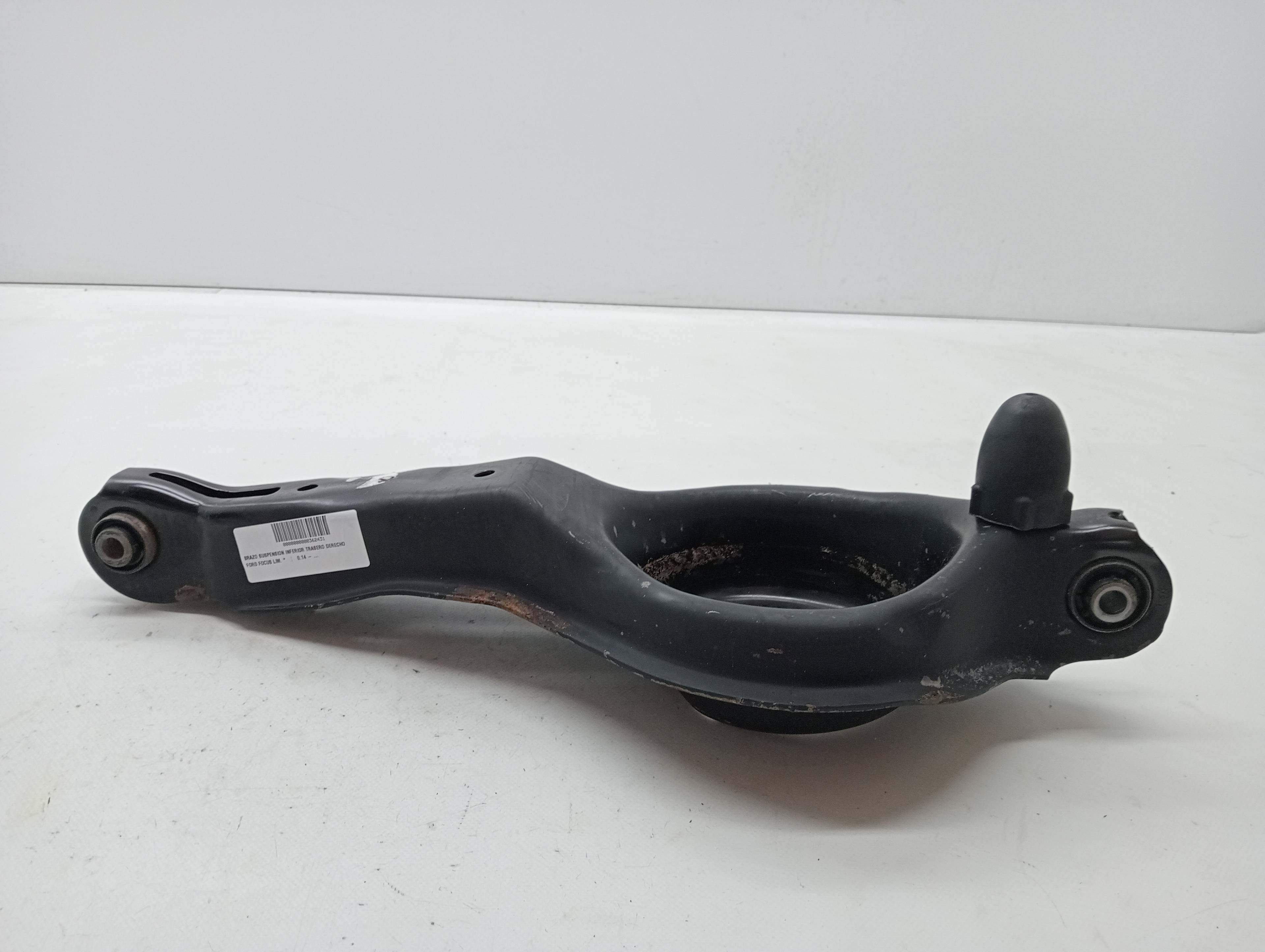 BRAZO SUSPENSION INFERIOR TRASERO DERECHO FORD FOCUS LIM.
