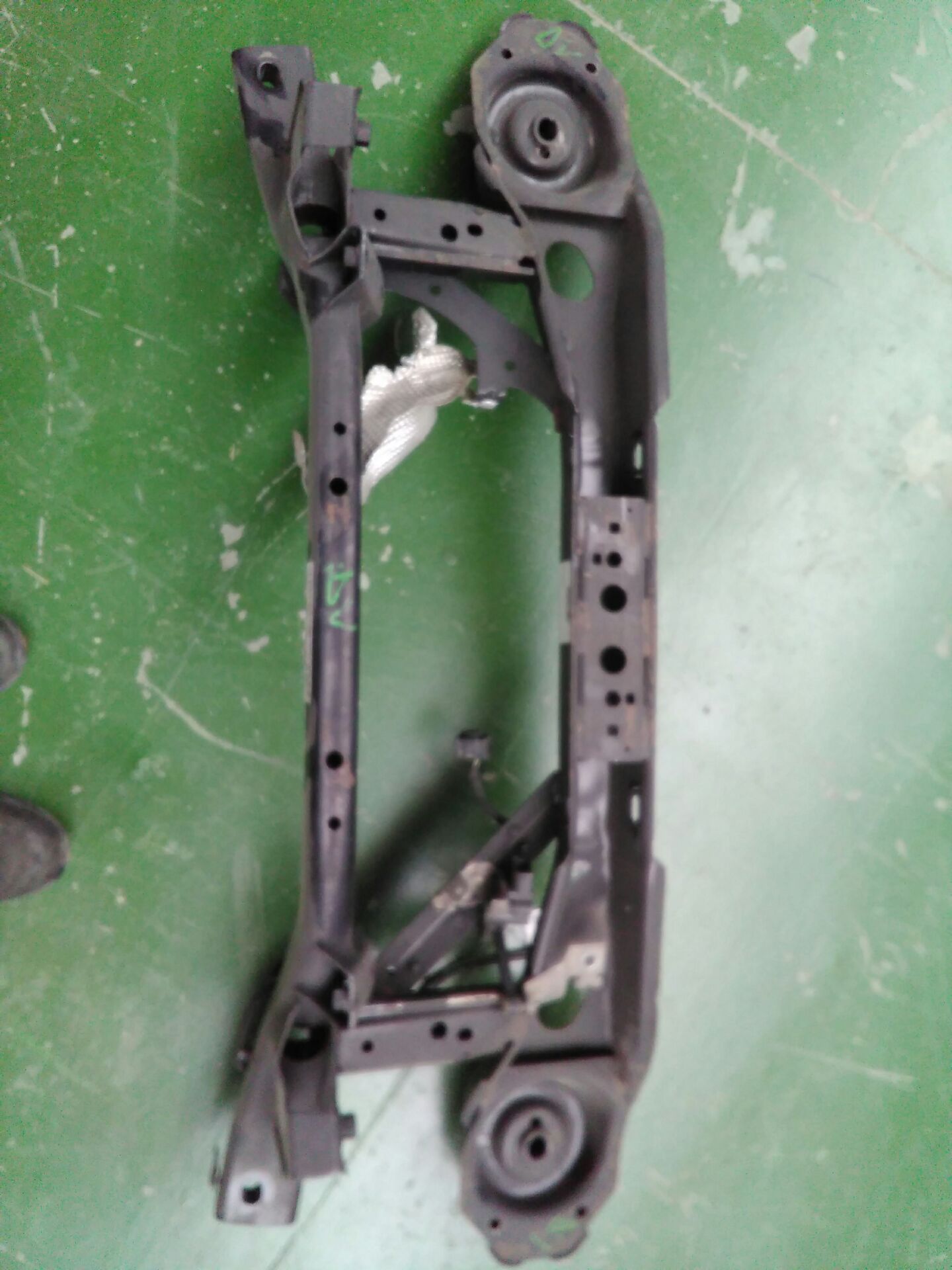 PUENTE TRASERO FORD FOCUS LIM.