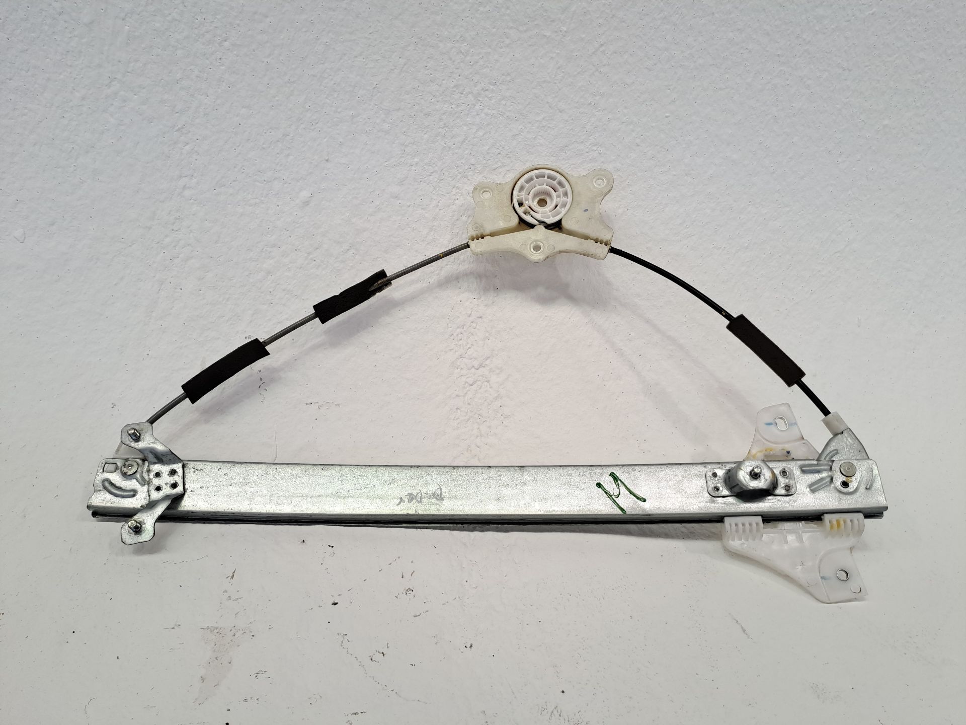 ELEVALUNAS DELANTERO DERECHO HYUNDAI I20