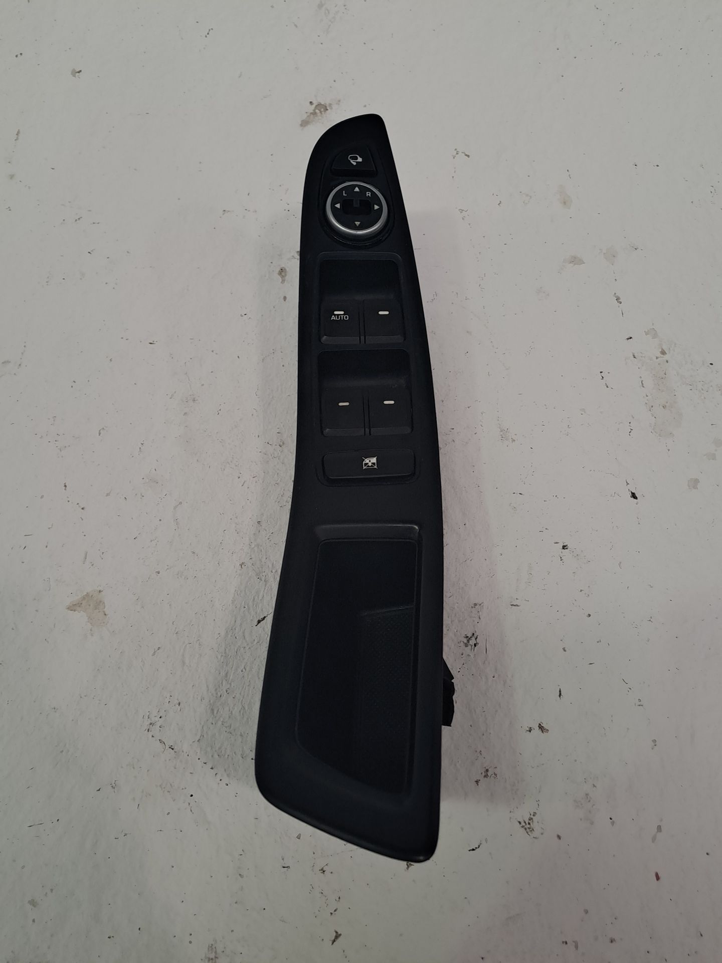 Fensterheberschalter vorne links HYUNDAI I20