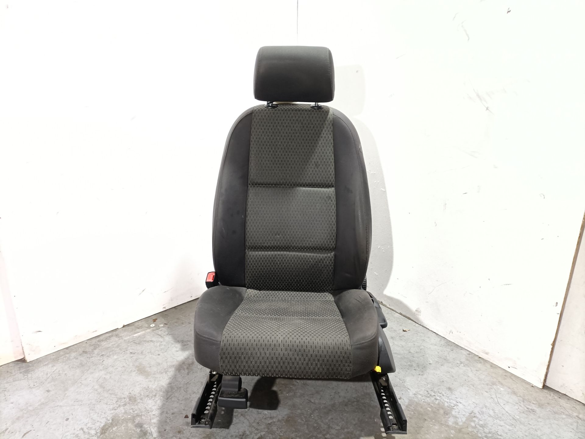 Vordersitz links AUDI A6 AVANT (4F5)