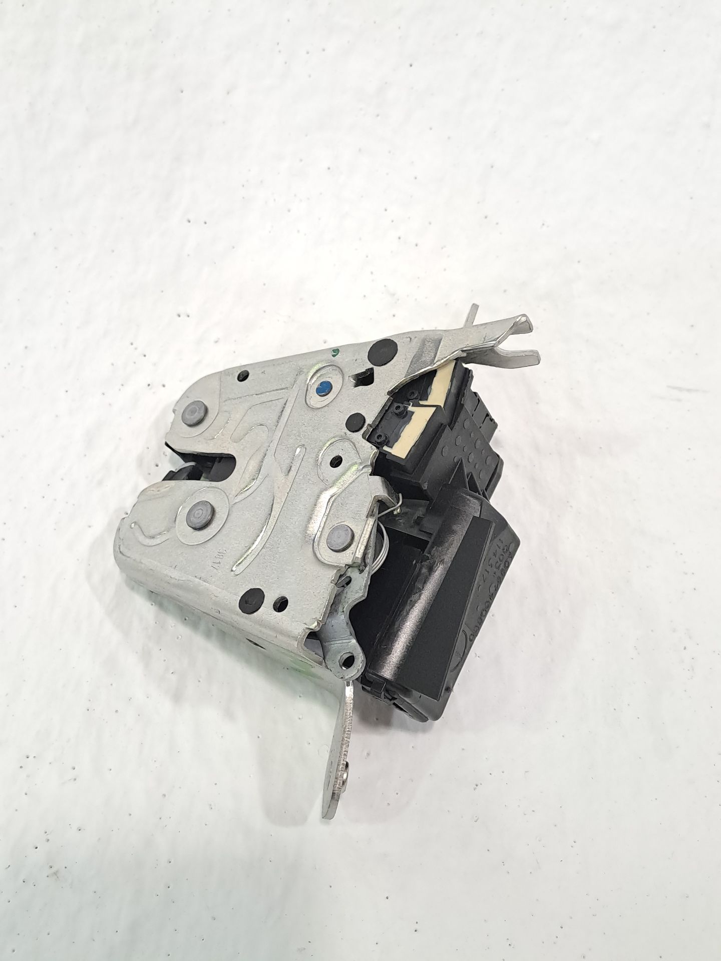 Boot/Tailgate lock MERCEDES-BENZ CLASE GLC (BM 254)