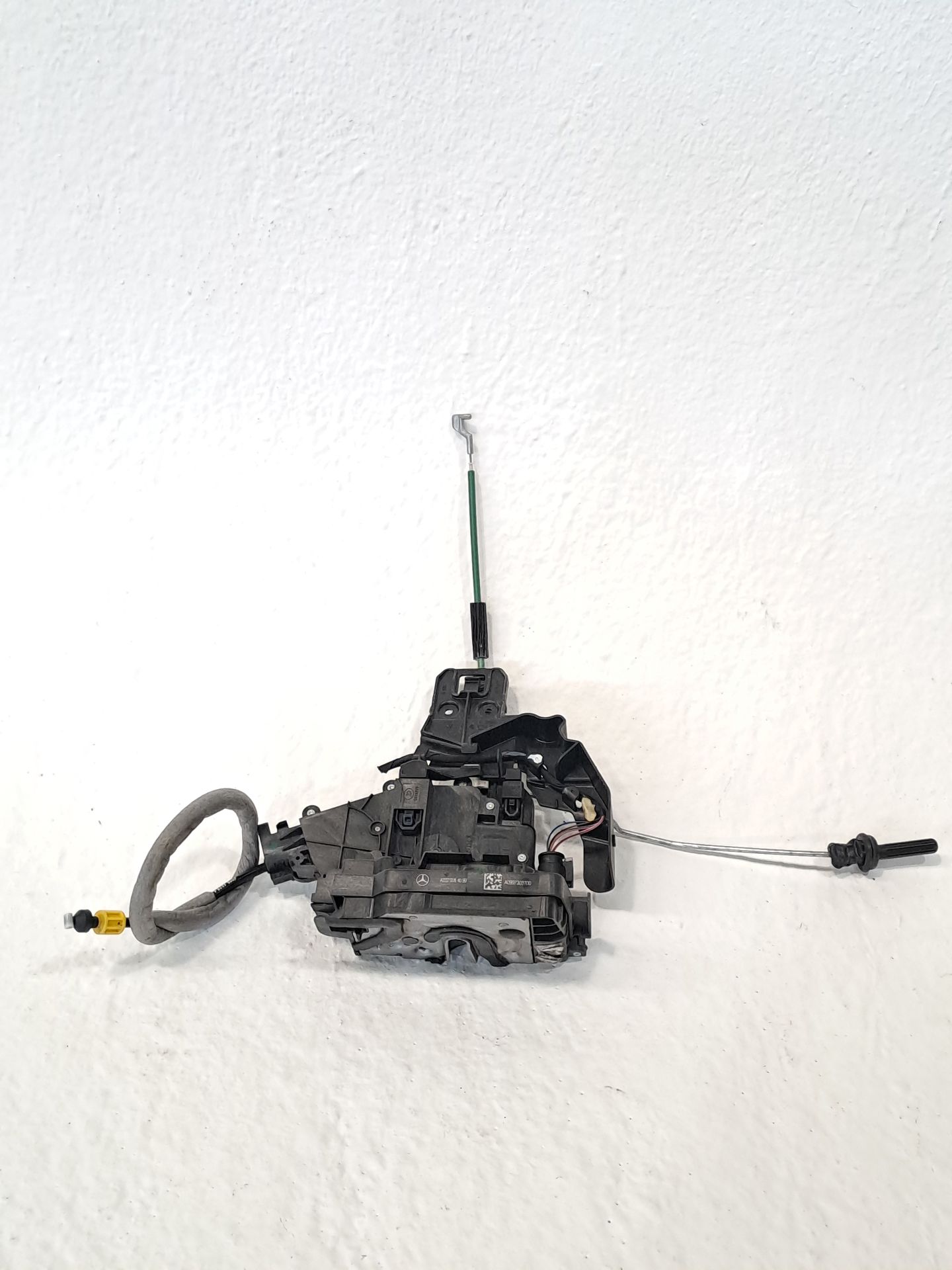 Rear left door lock MERCEDES-BENZ CLASE GLC (BM 254)