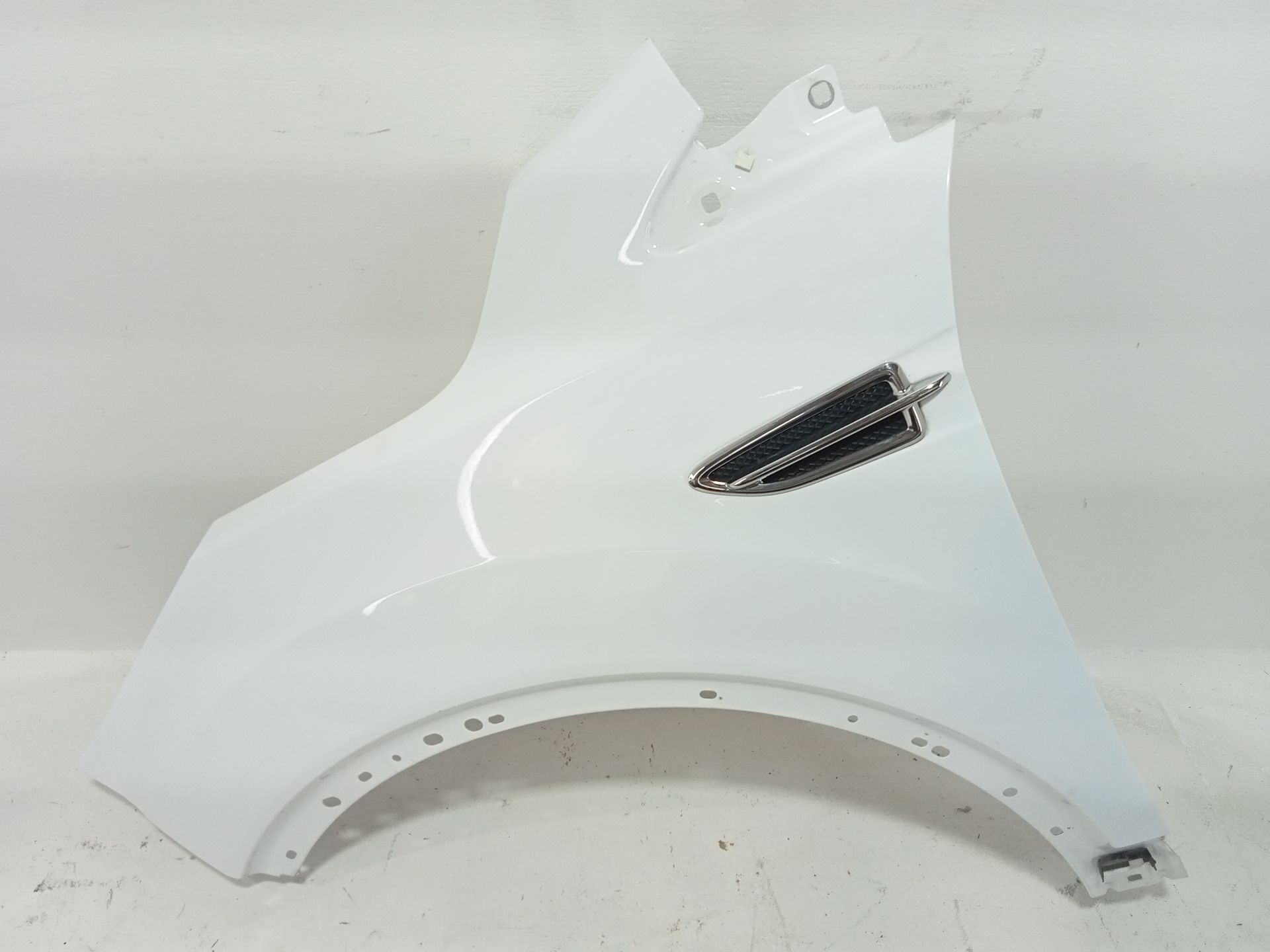 Parafango anteriore sinistro FORD KUGA (CBS)