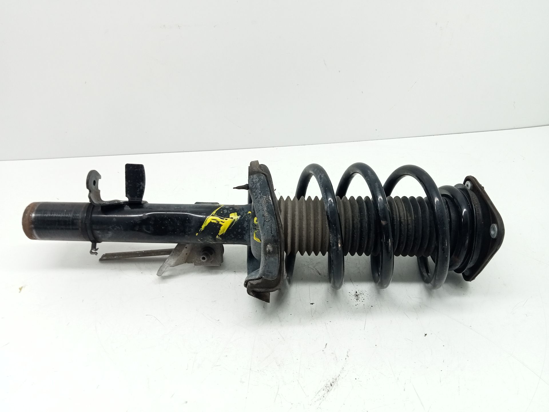 Front Left Shock Absorber FORD KUGA (CBS)