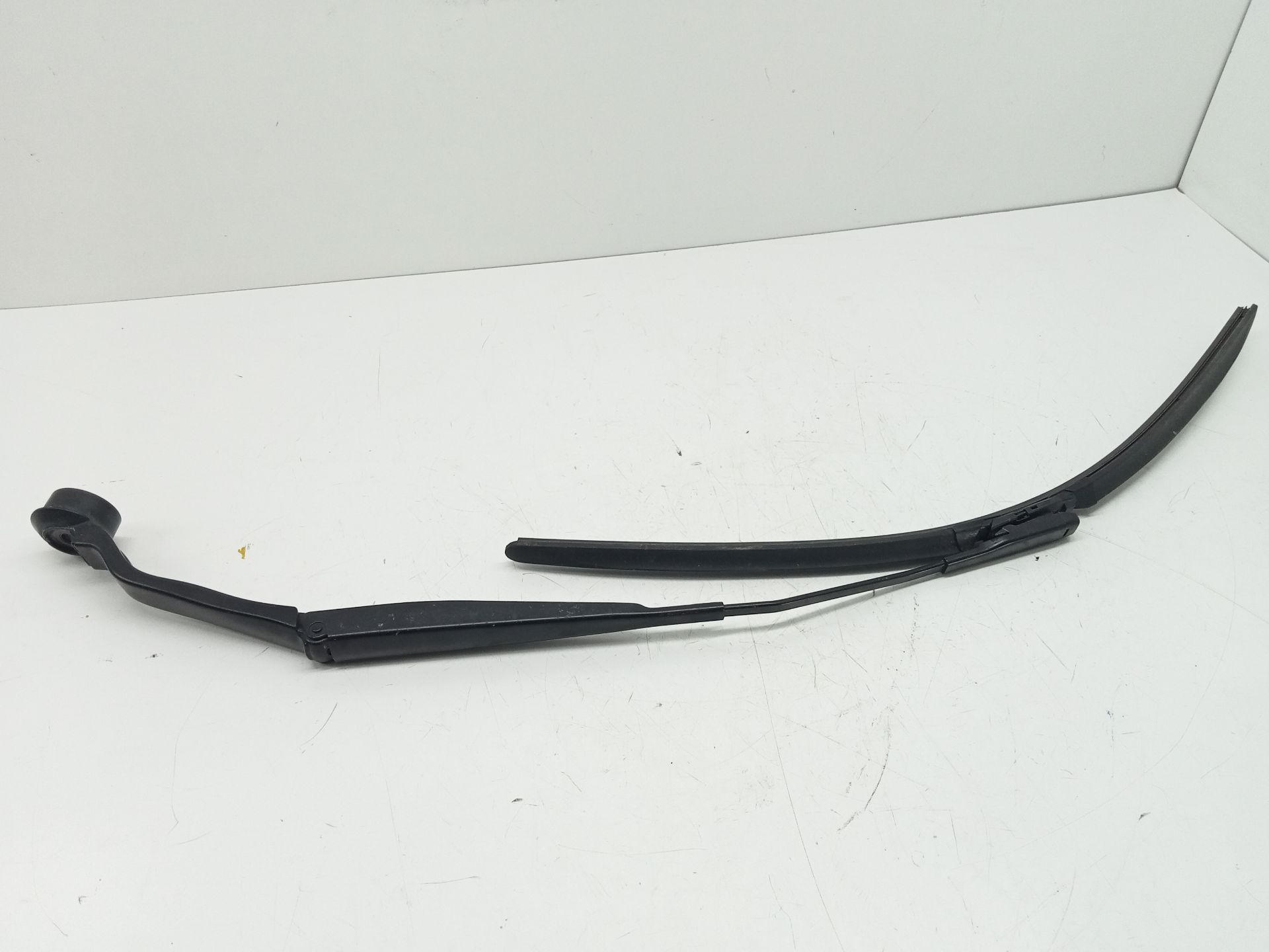 Front Left Wiper Arm FORD KUGA (CBS)
