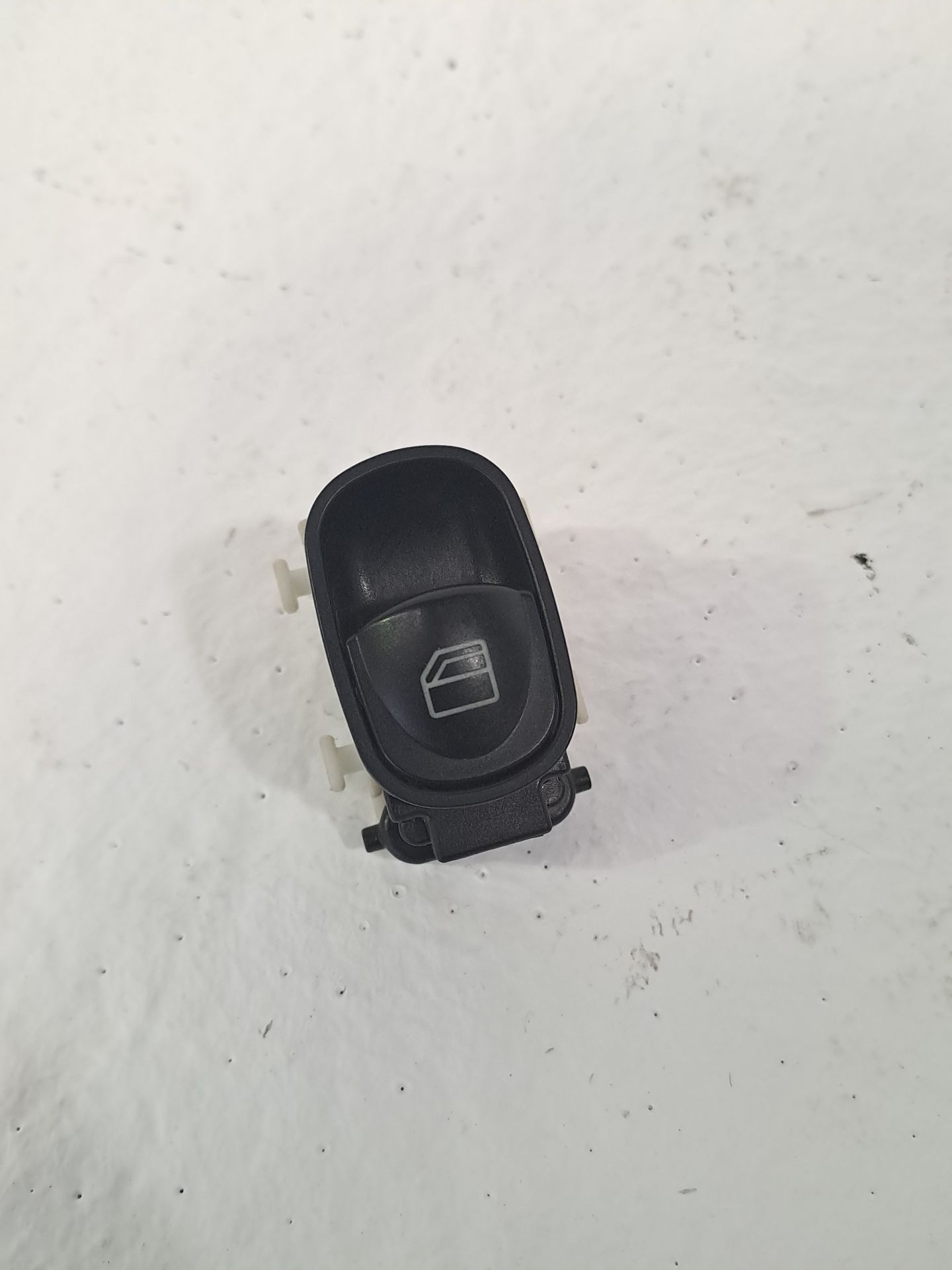 Commande lève-vitre avant droit MERCEDES-BENZ CLK (C209)