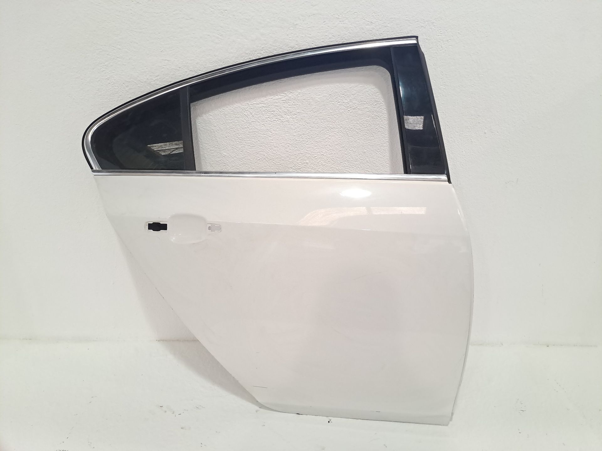 PUERTA TRASERA DERECHA OPEL INSIGNIA BERLINA