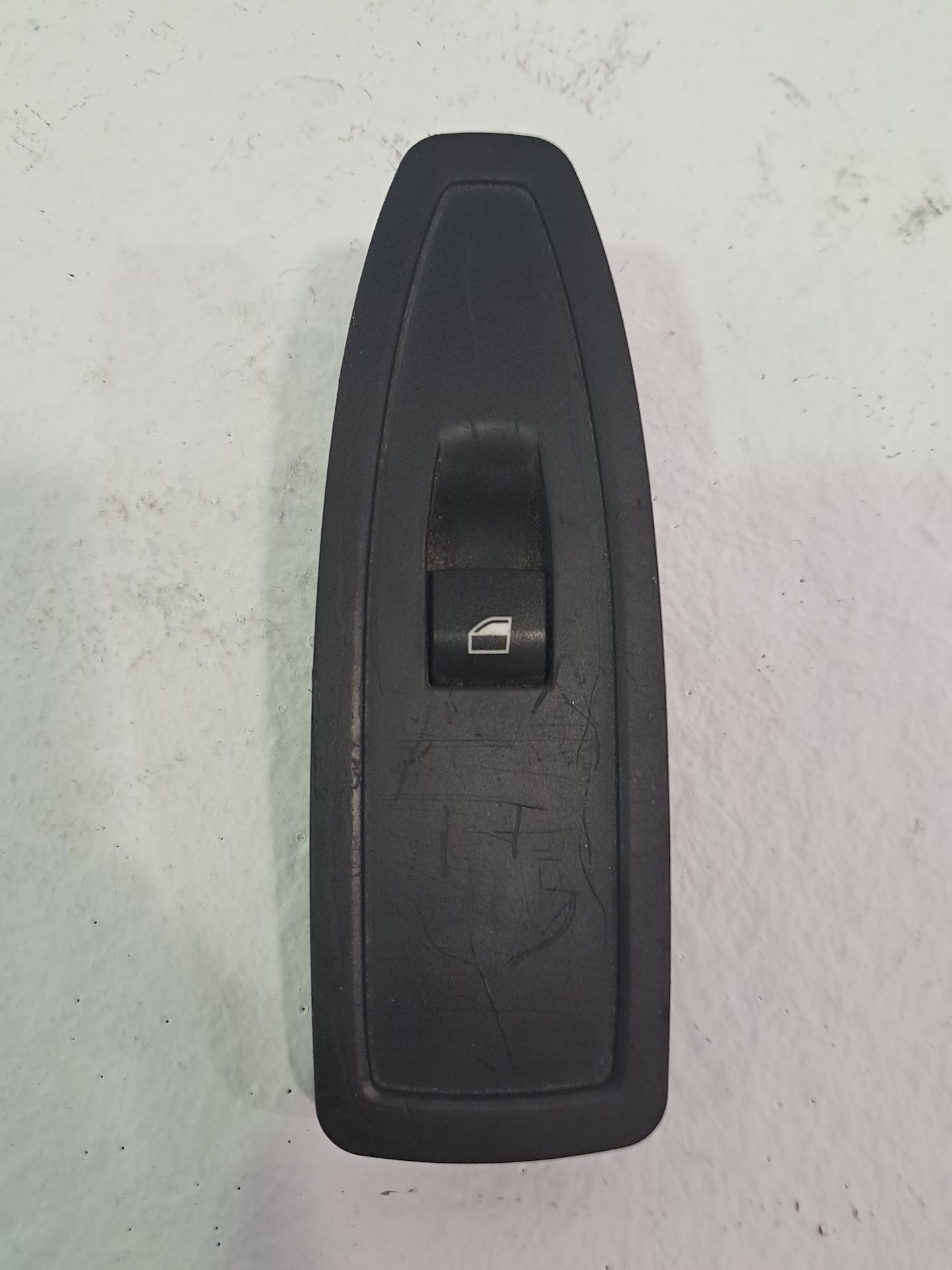 Front Right Window Switch BMW 1 (F20)