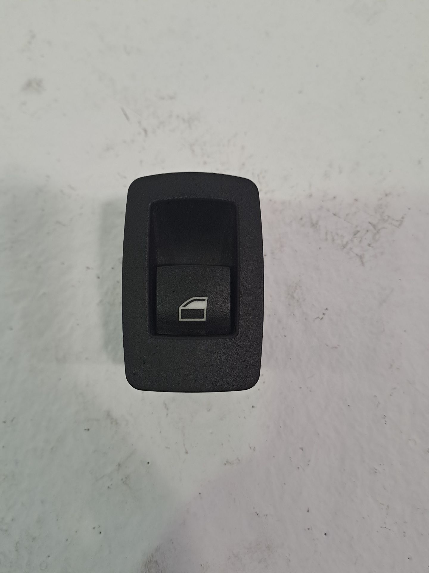 Rear Right Window Switch BMW 1 (F20)