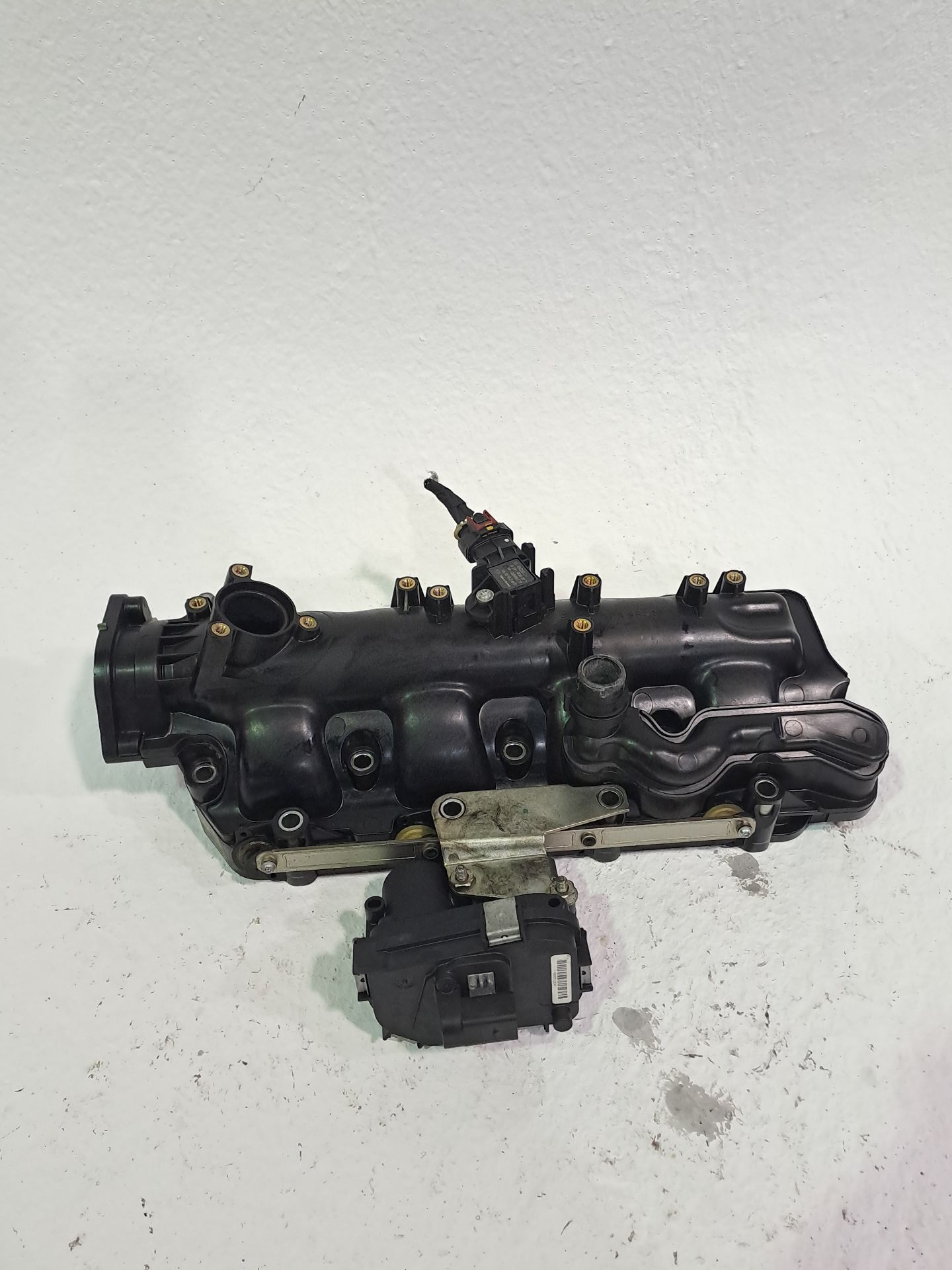 Intake manifold OPEL INSIGNIA BERLINA