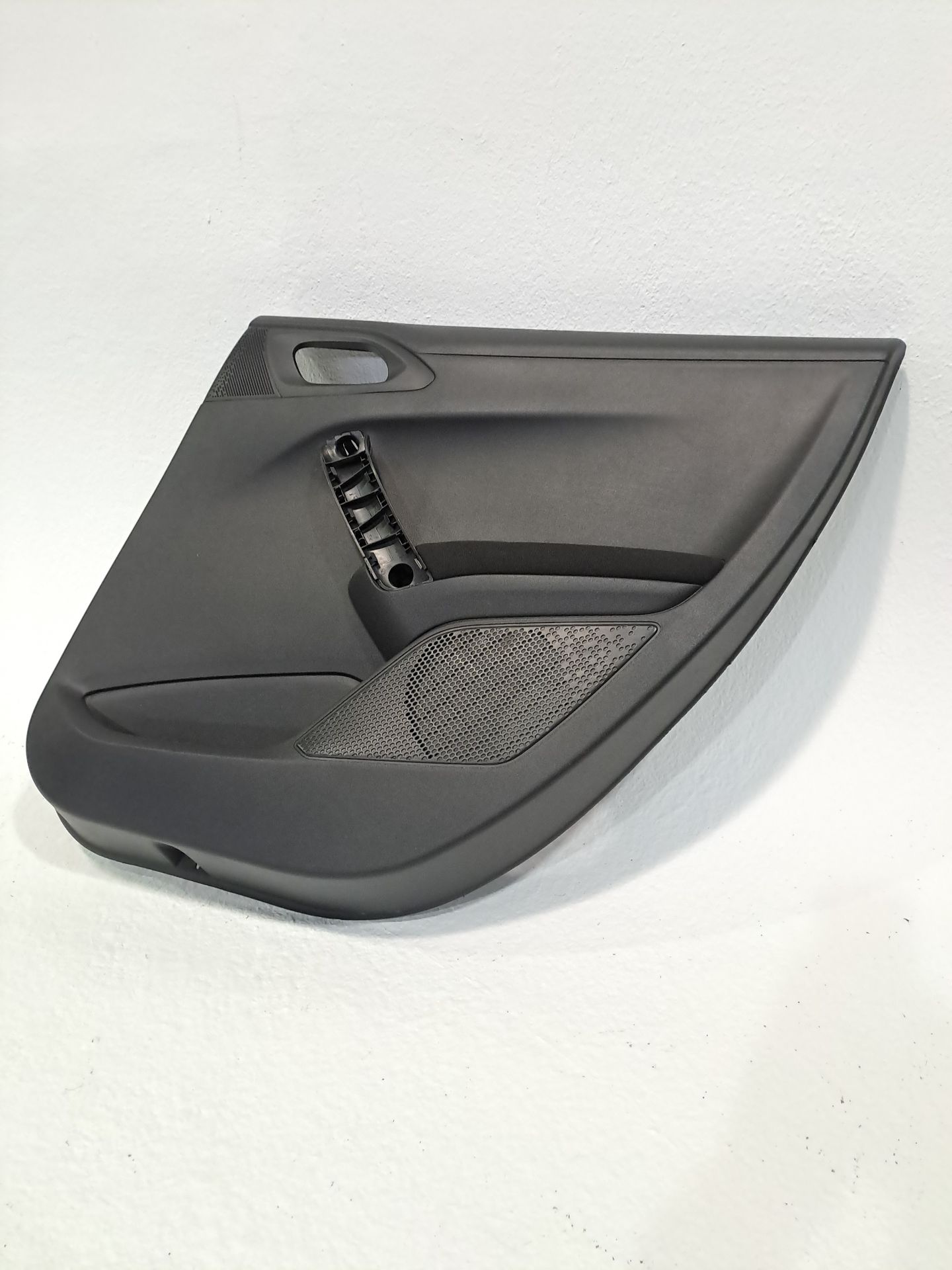 Rear Right Door Trim Panel PEUGEOT 208 (P2)