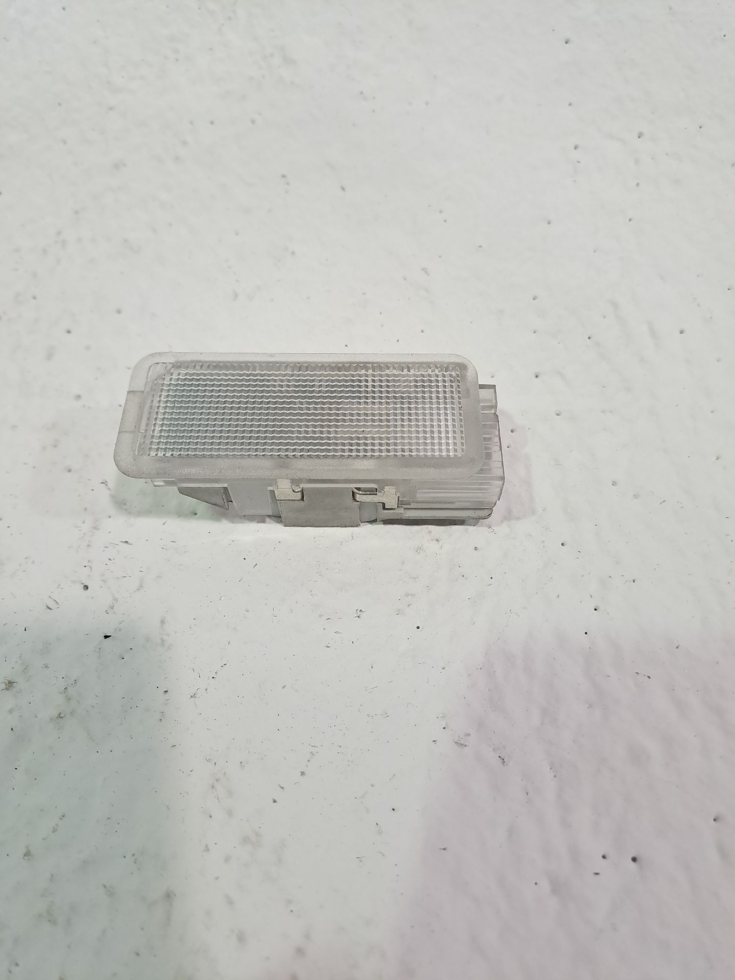 Luce interna PEUGEOT 208 (P2)