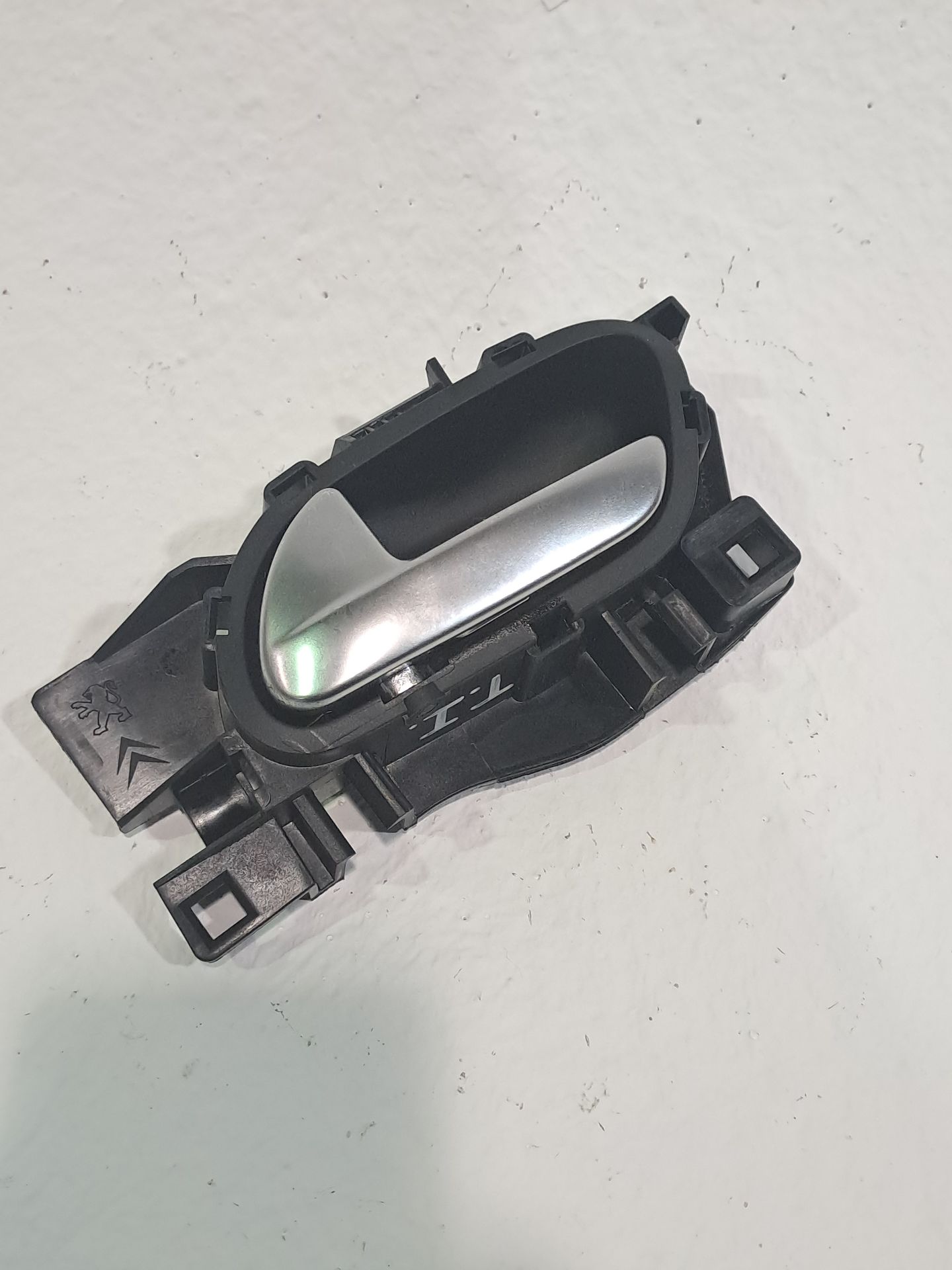 Rear Left Interior Door Handle PEUGEOT 208 (P2)