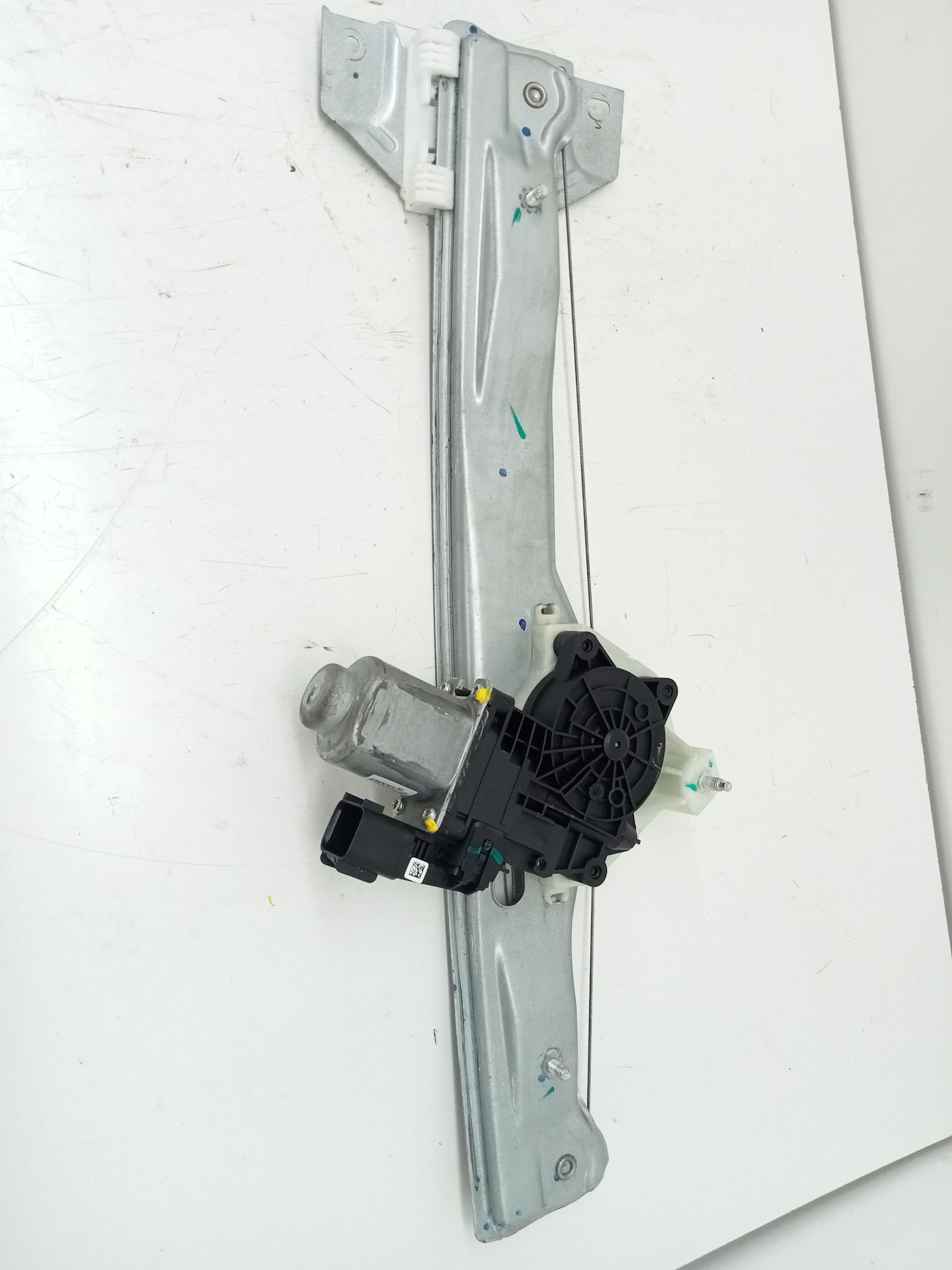 ELEVALUNAS DELANTERO IZQUIERDO FORD KA+