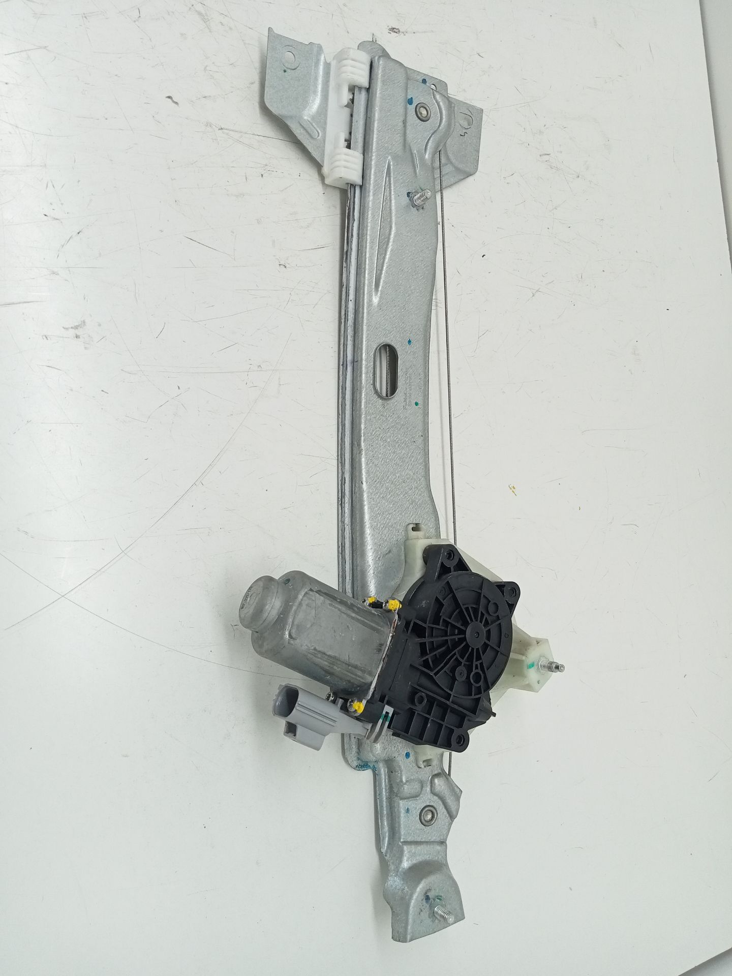 ELEVALUNAS TRASERO IZQUIERDO FORD KA+