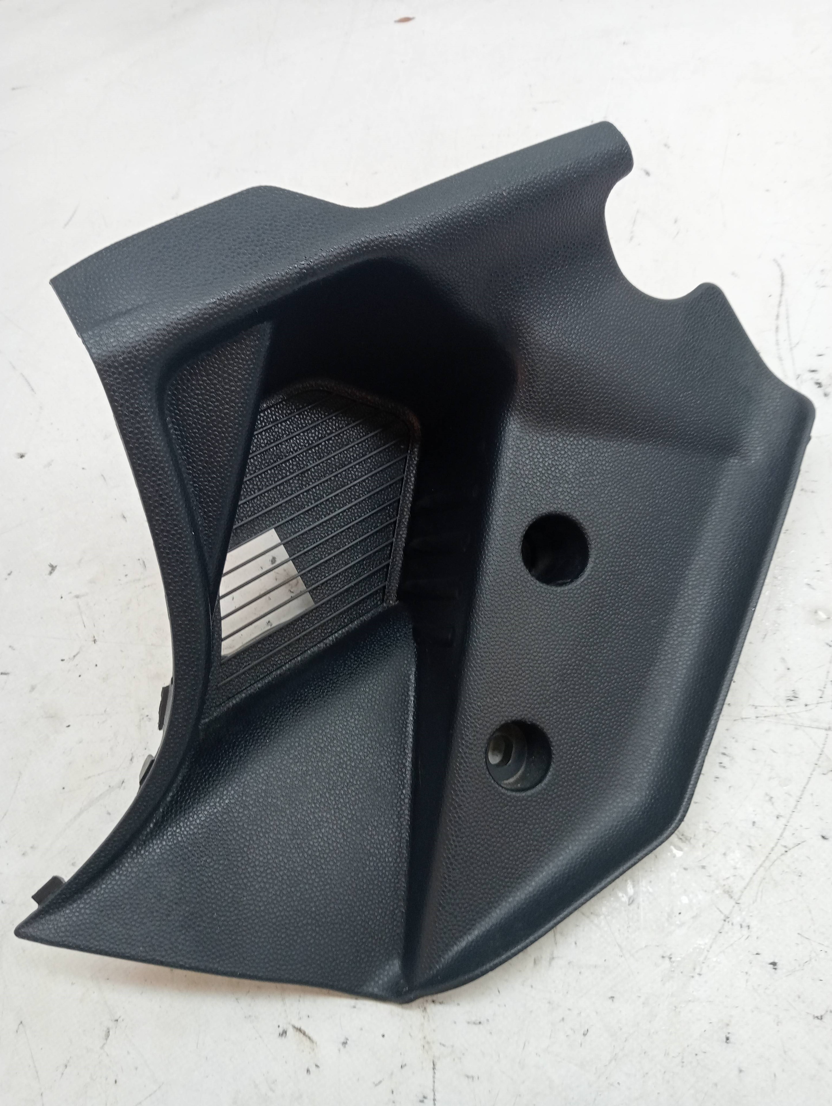 Garniture plastique FORD KA (CCU)