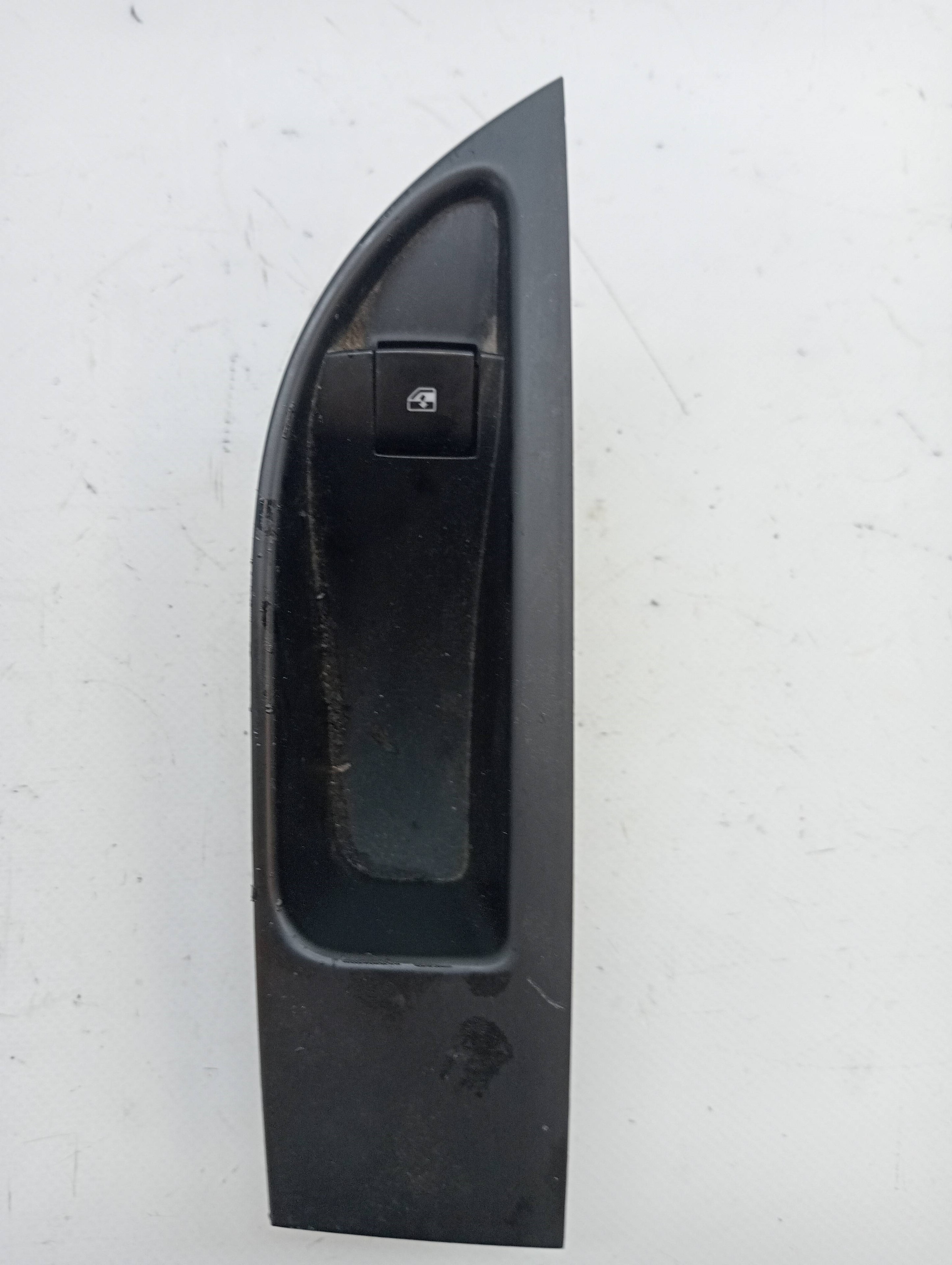 Comando vidro elétrico traseiro direito OPEL ASTRA J LIM.