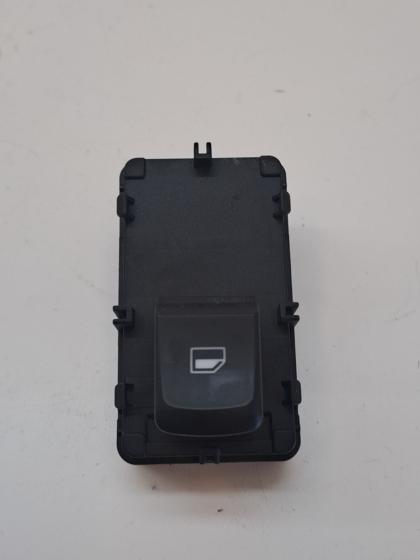 Comando vidro elétrico traseiro direito MG ZS
