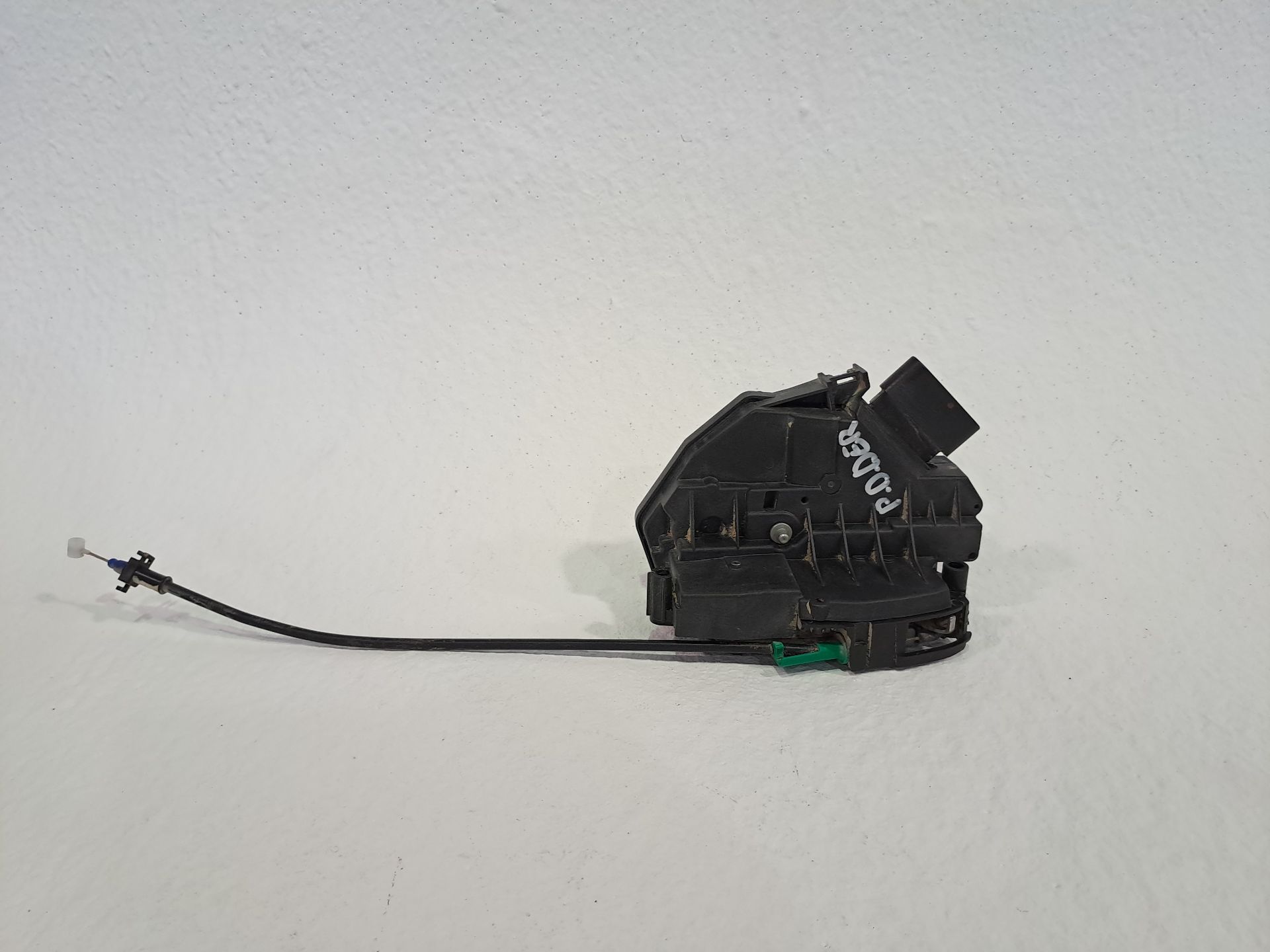 Serrure porte avant droite FORD KUGA