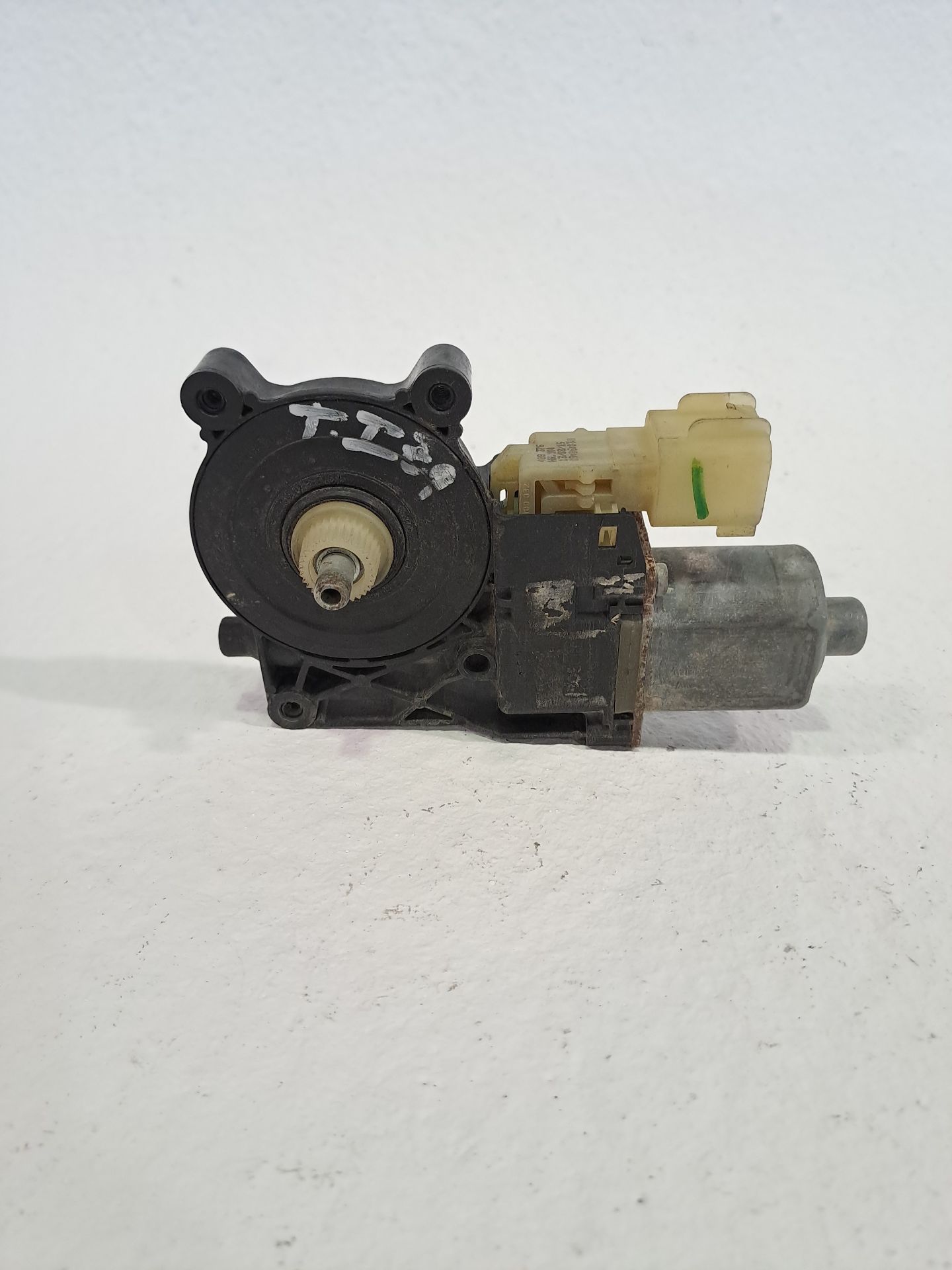 Rear Left Window Motor FORD KUGA