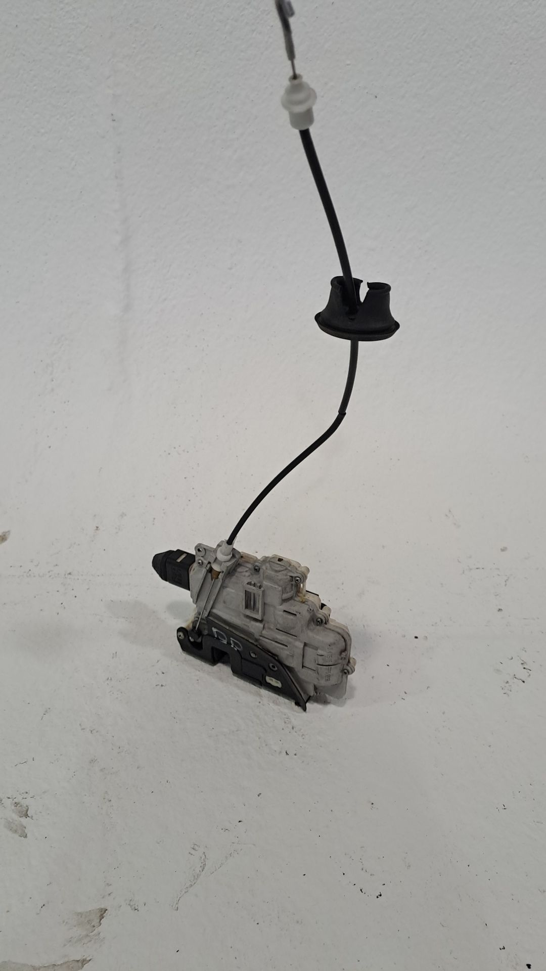 Front right door lock AUDI A4 AVANT (8E)