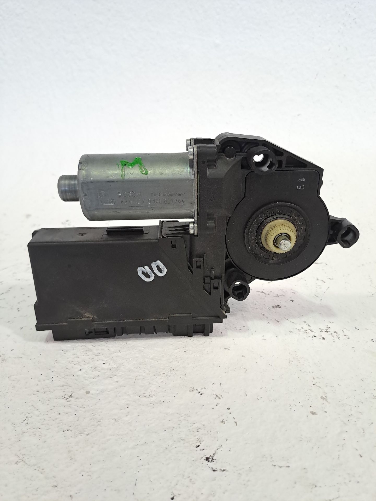 Front Right Window Motor AUDI A4 AVANT (8E)