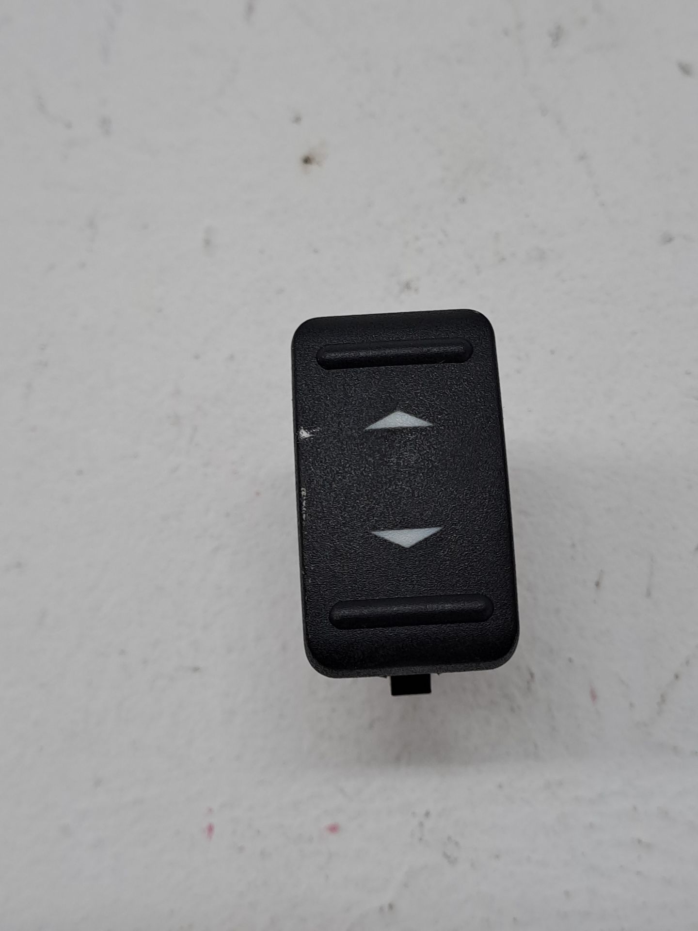 Commande lève-vitre avant droit FORD FOCUS SPORTBREAK (CAP)