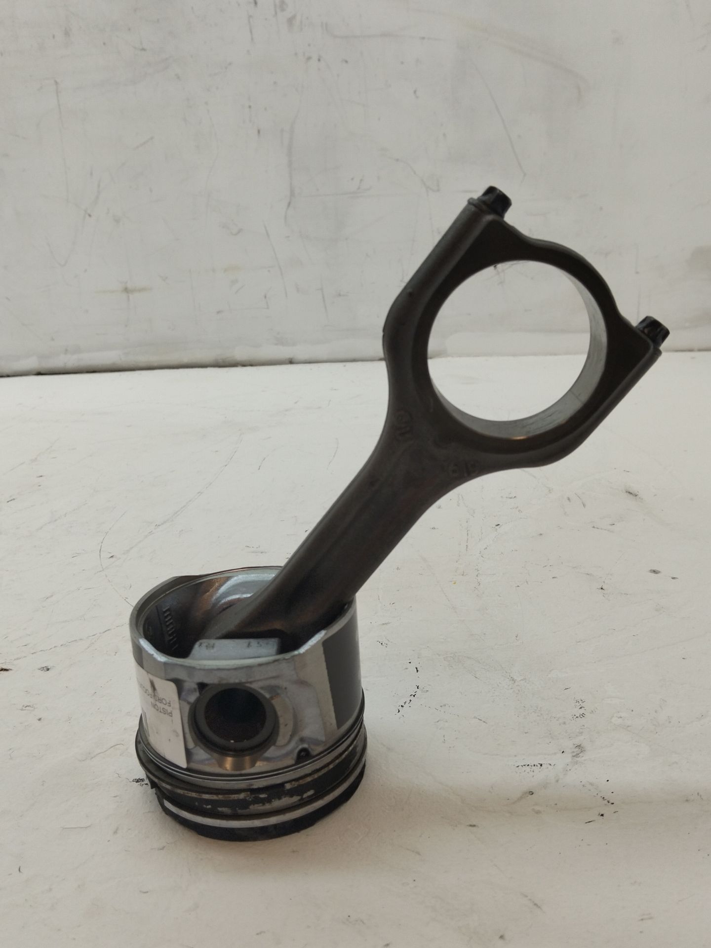 Piston FORD FOCUS SPORTBREAK (CAP)
