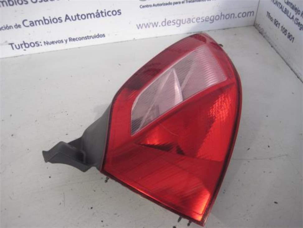Farol traseiro esquerdo RENAULT MEGANE II BERLINA 5P