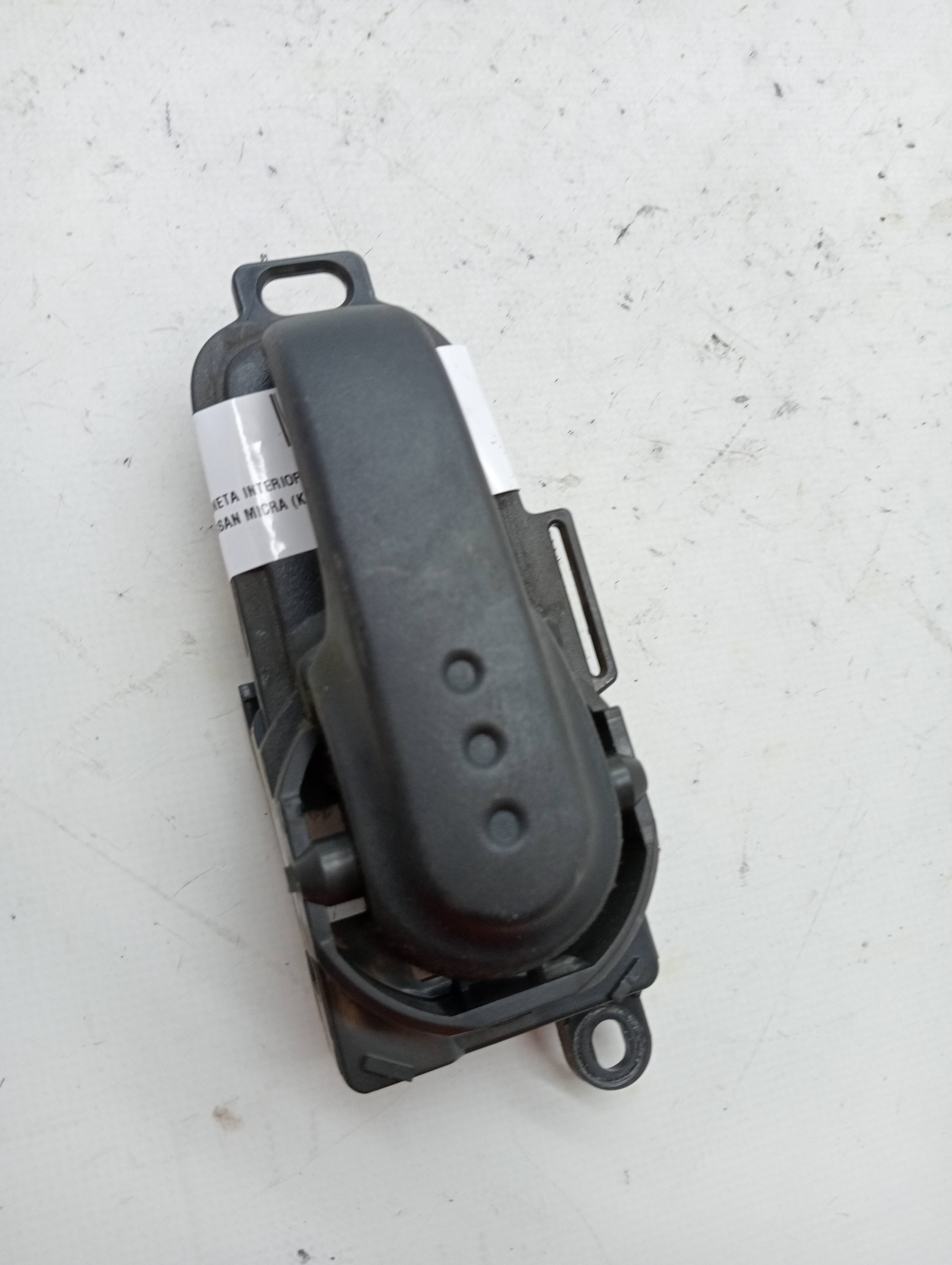 Puxador interno dianteiro esquerdo NISSAN MICRA (K12E)