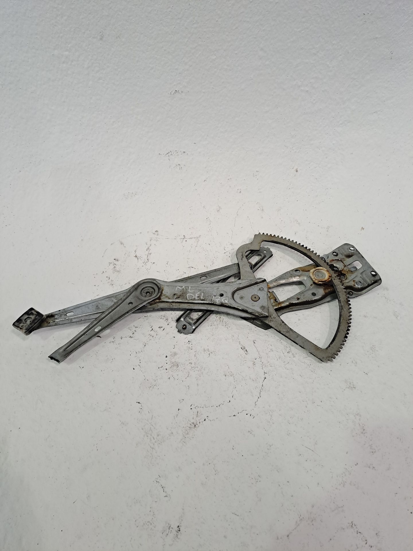 Front left window regulator MERCEDES-BENZ CLASE A (W168)