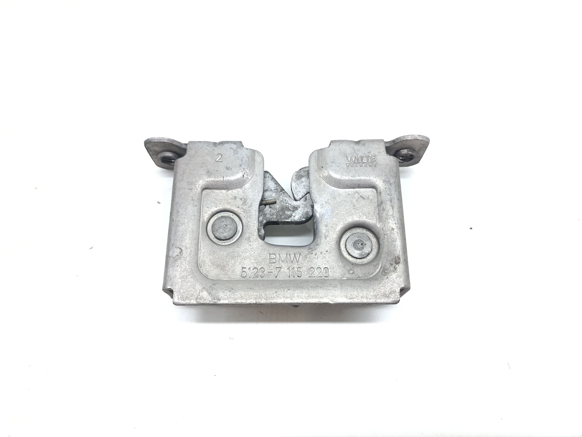 Bonnet lock BMW X3 (E83)