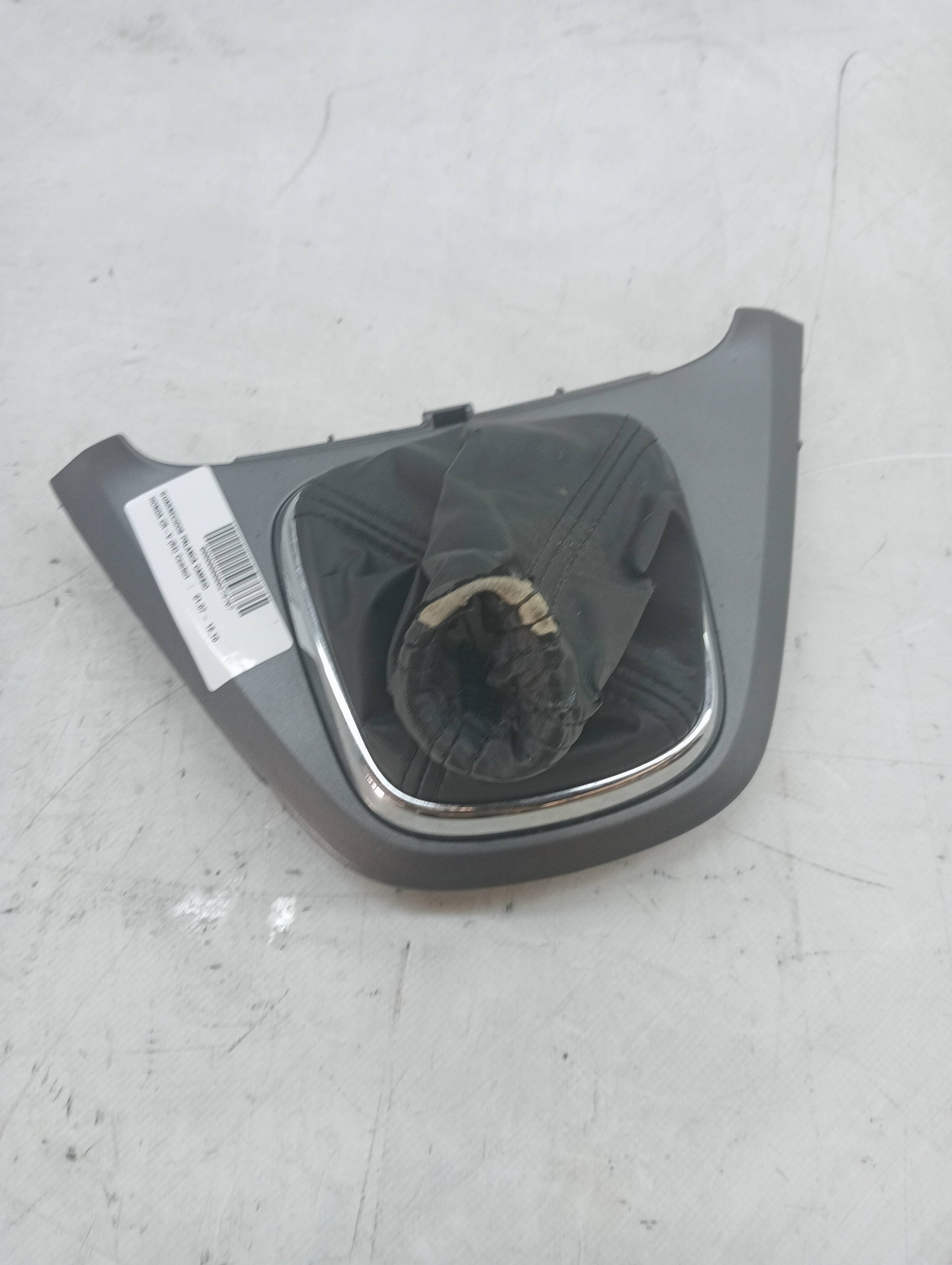 Garniture de levier de vitesses HONDA CR-V (RE)