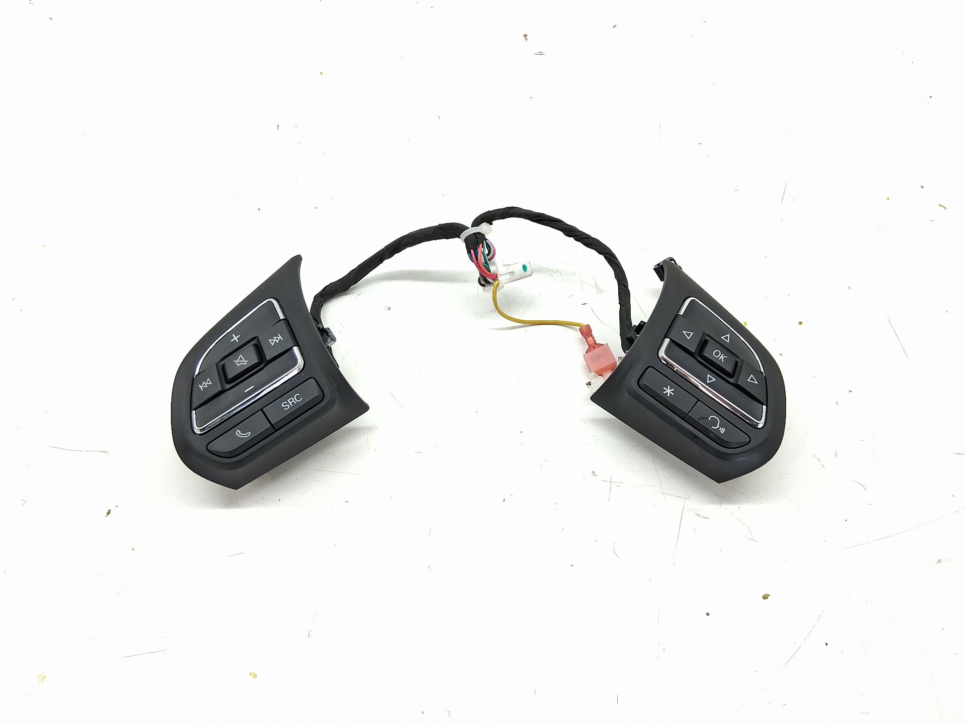 Commande au volant MG MG ZS
