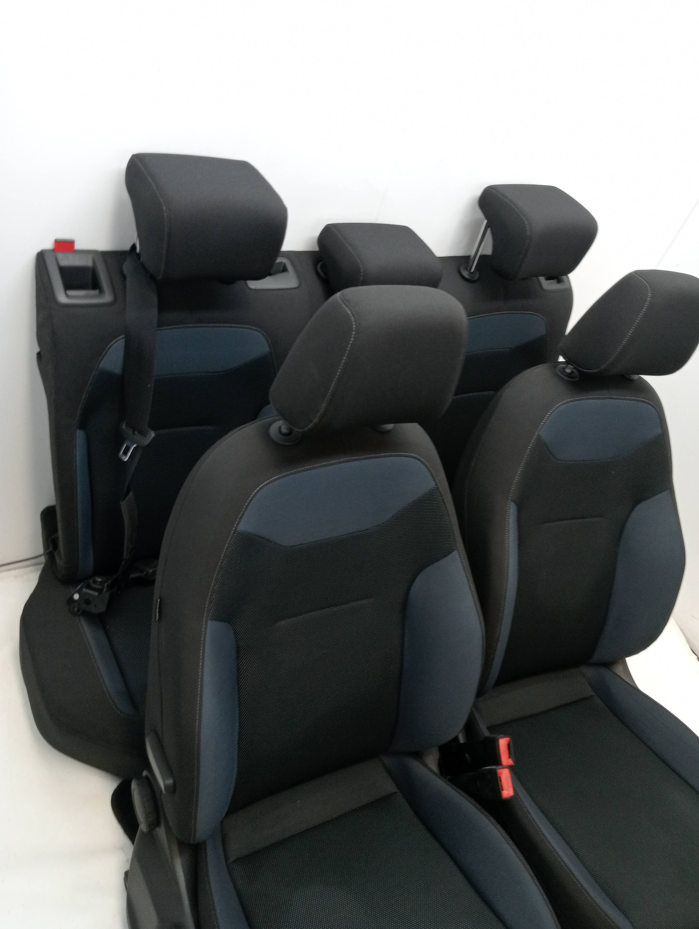 Kompletter Sitzsatz SEAT ATECA (KH7)