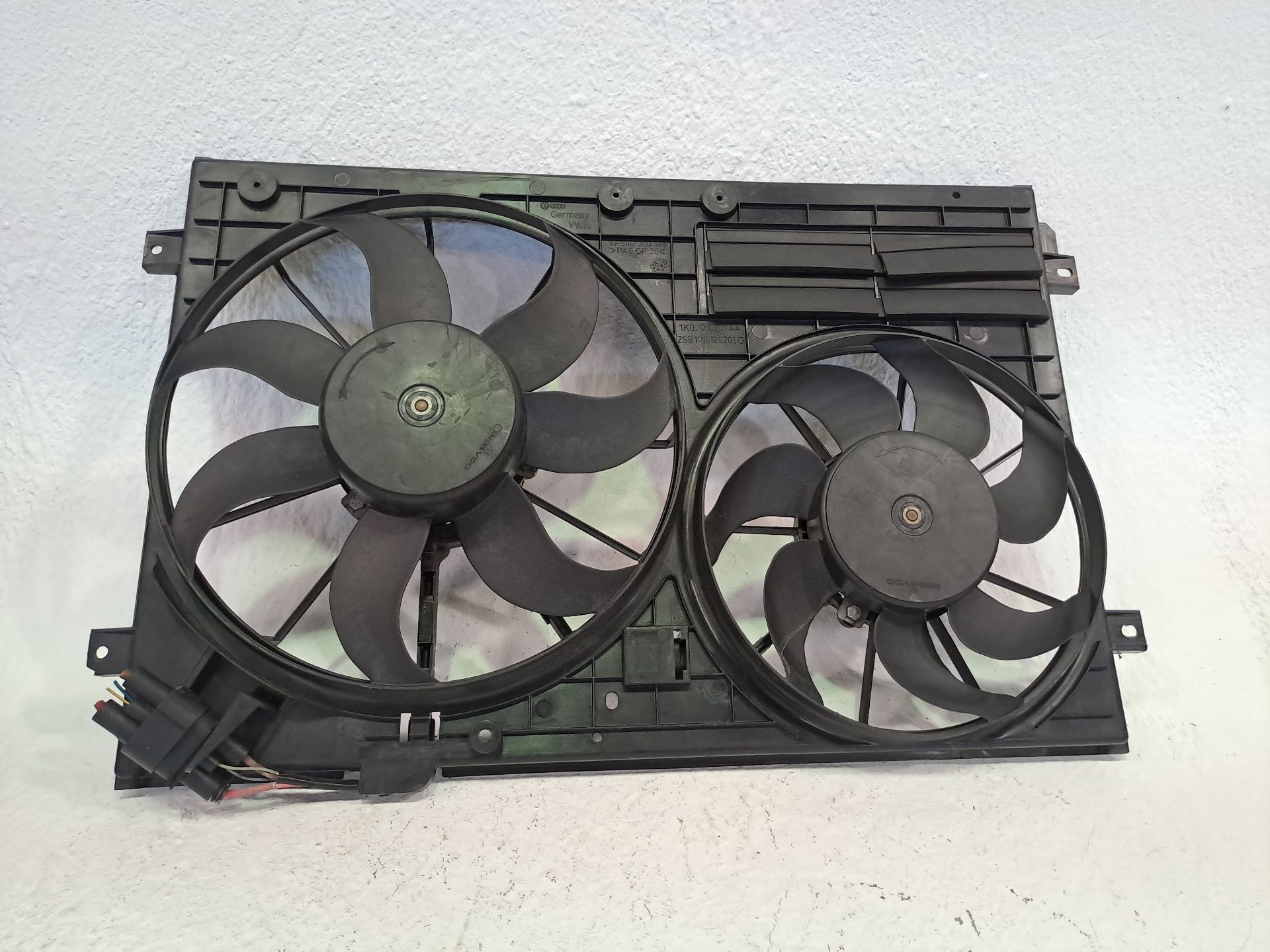 Ventilateur de refroidissement VOLKSWAGEN GOLF IV (1J1)