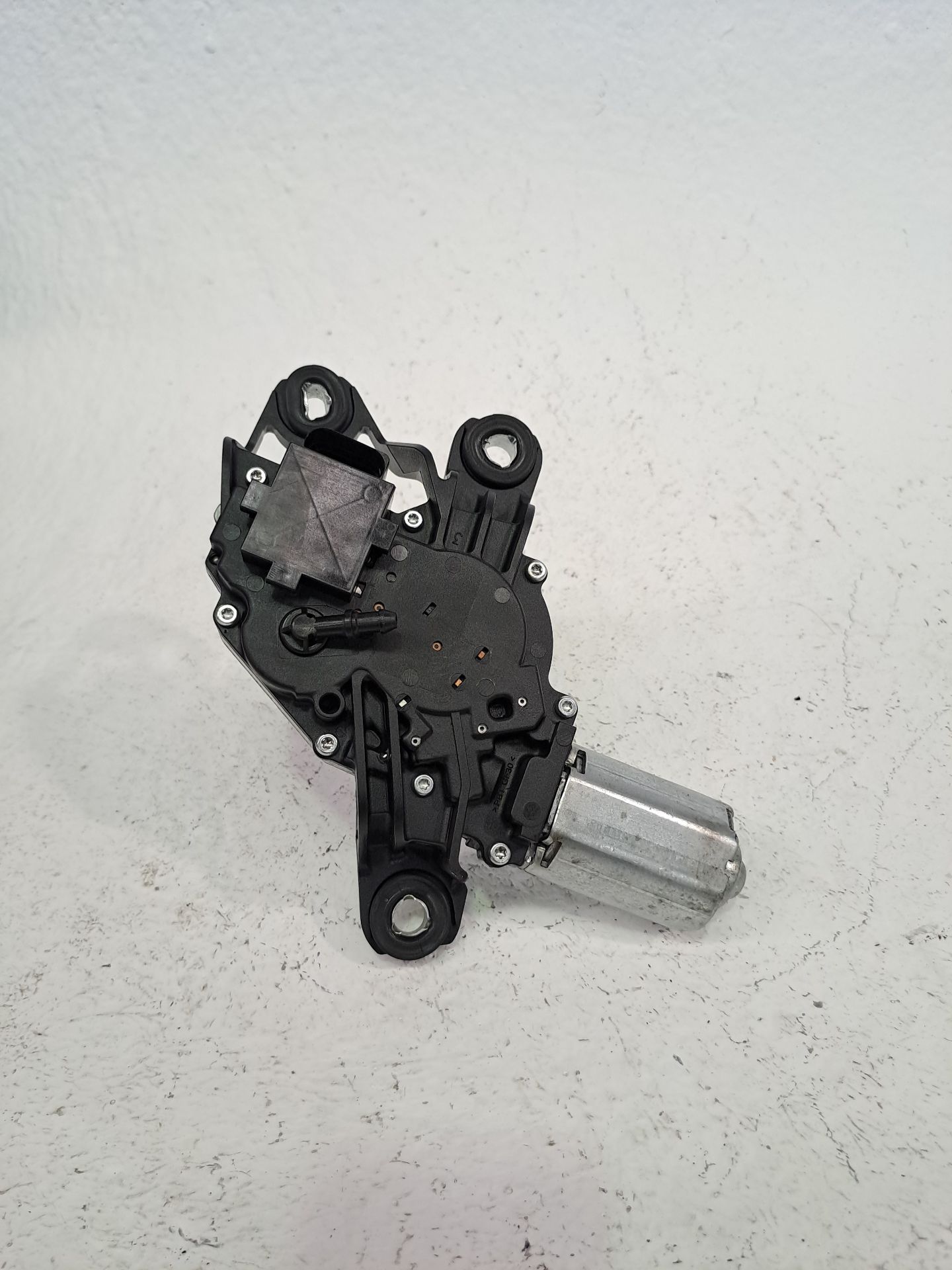 Moteur d'essuie-glace arrière VOLKSWAGEN GOLF IV (1J1)