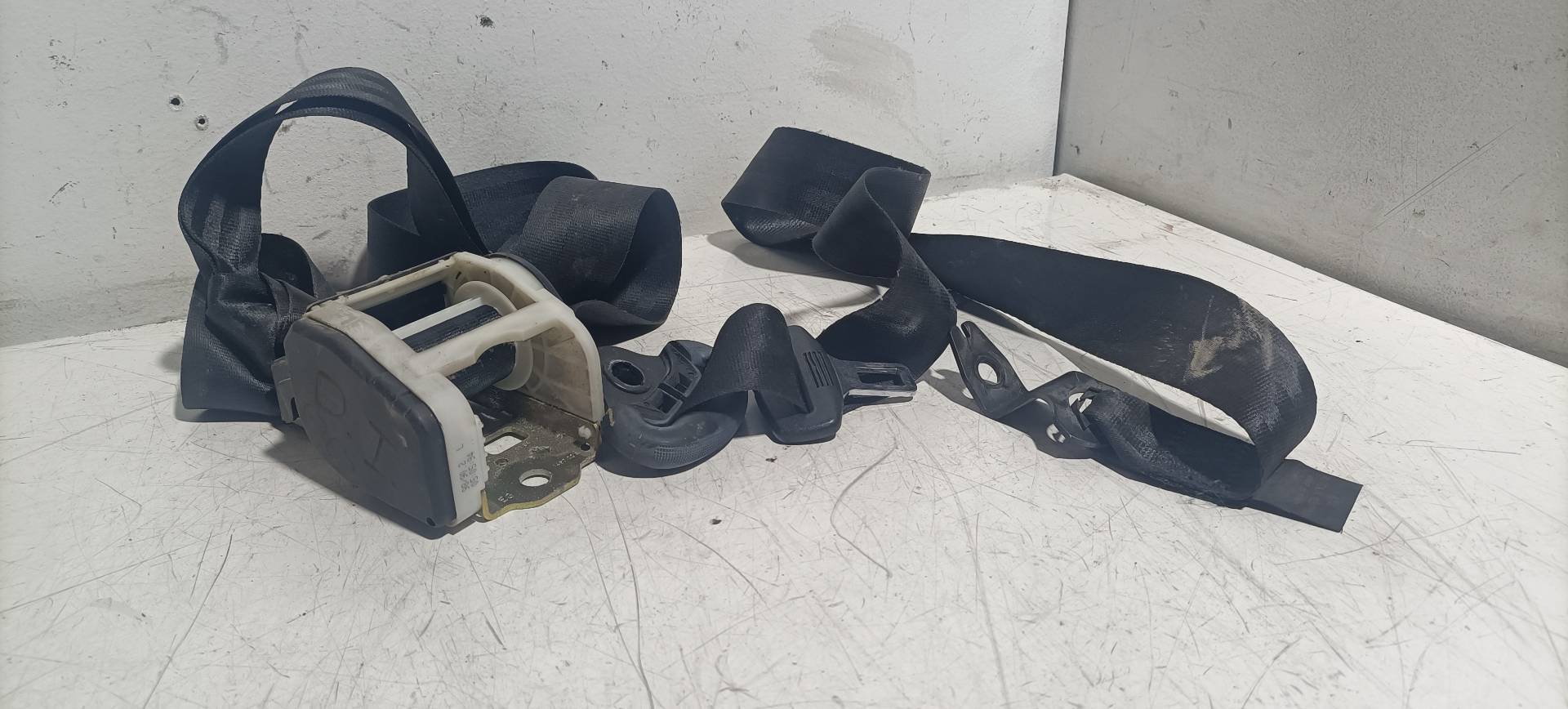 Cinto de segurança dianteiro esquerdo SEAT CORDOBA BERLINA (6K2)