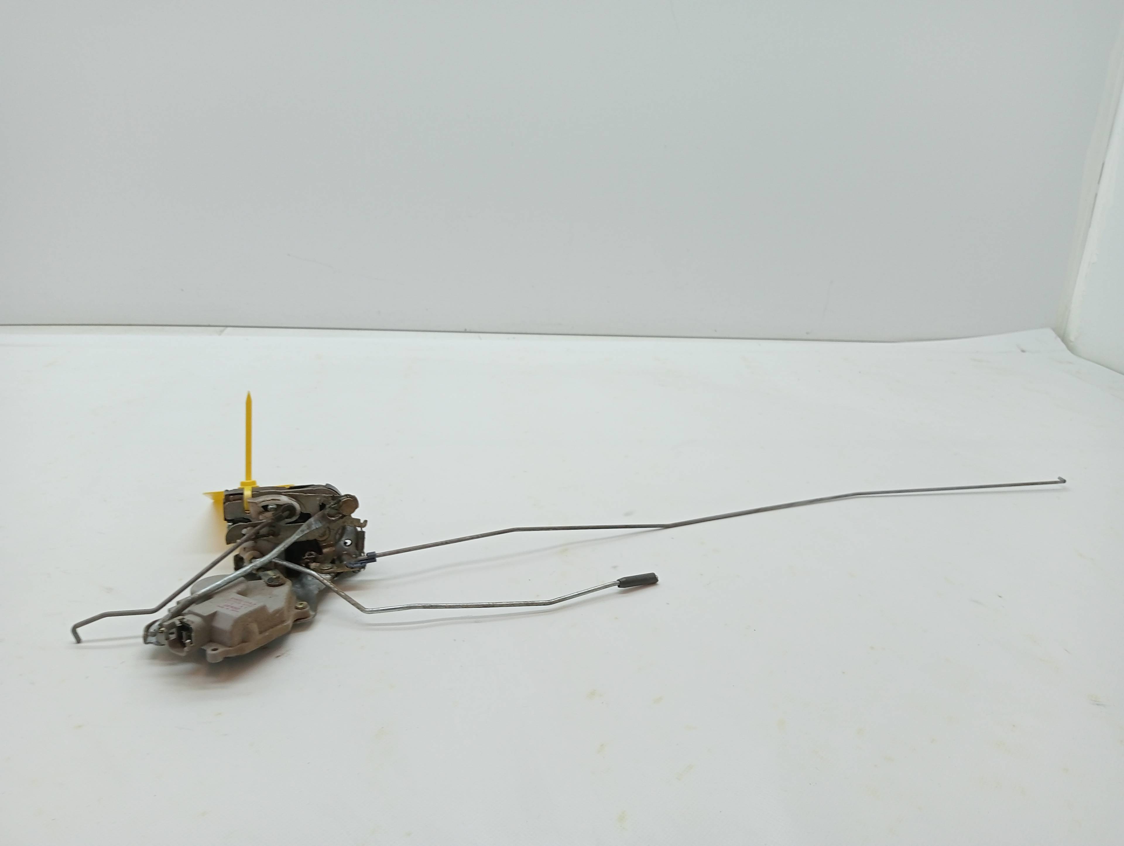 Front right door lock SUZUKI JIMNY SN (FJ)