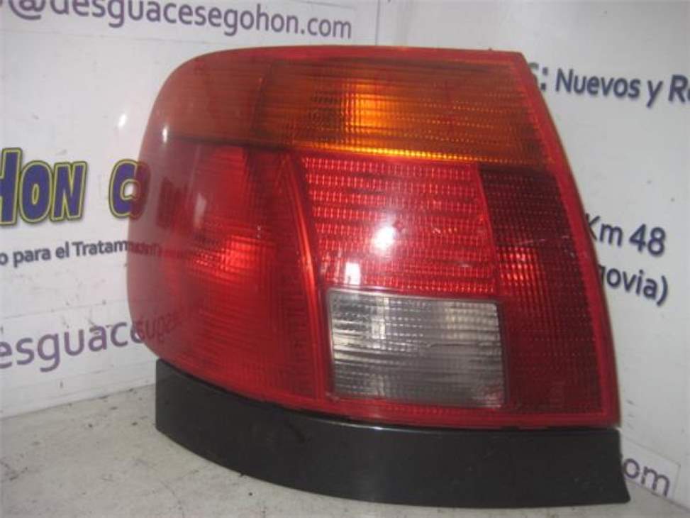 Heckleuchte links AUDI A4 BERLINA (B5)