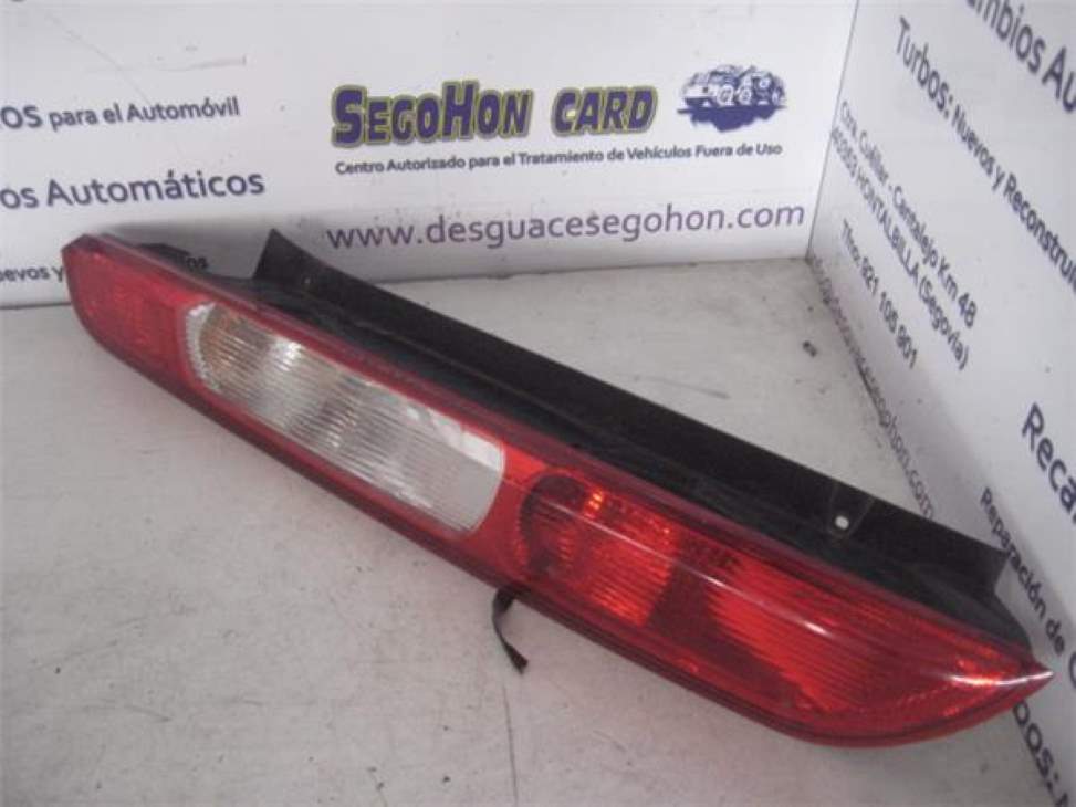 Heckleuchte links FORD FOCUS BERLINA (CAK)