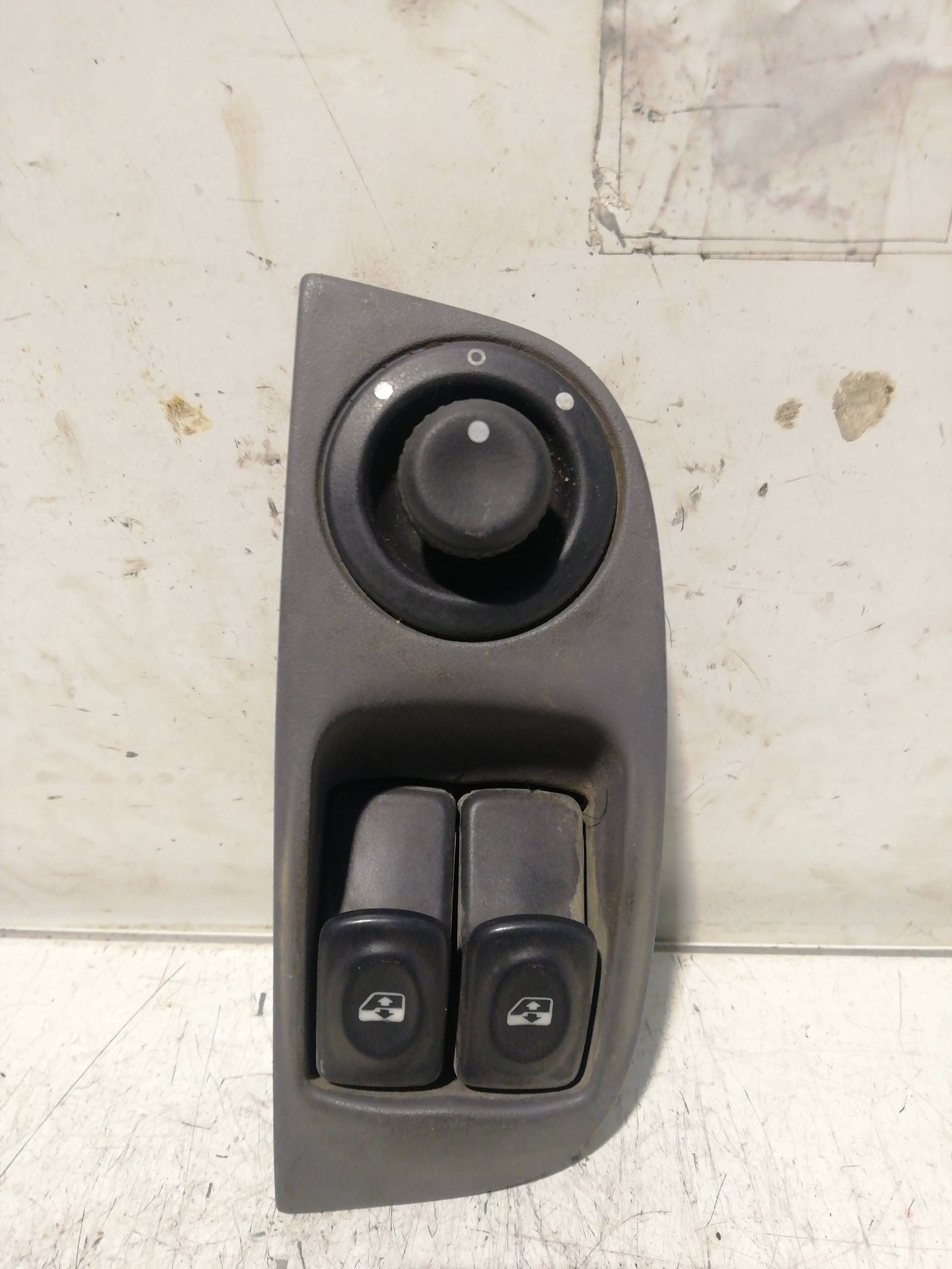 Front Left Window Switch RENAULT MEGANE I SCENIC (JA0)