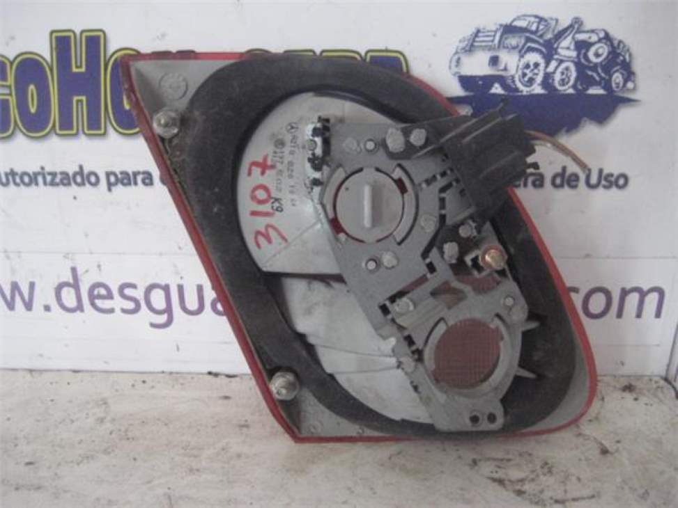 Farol traseiro direito MERCEDES-BENZ CLASE E (W124) BERLINA